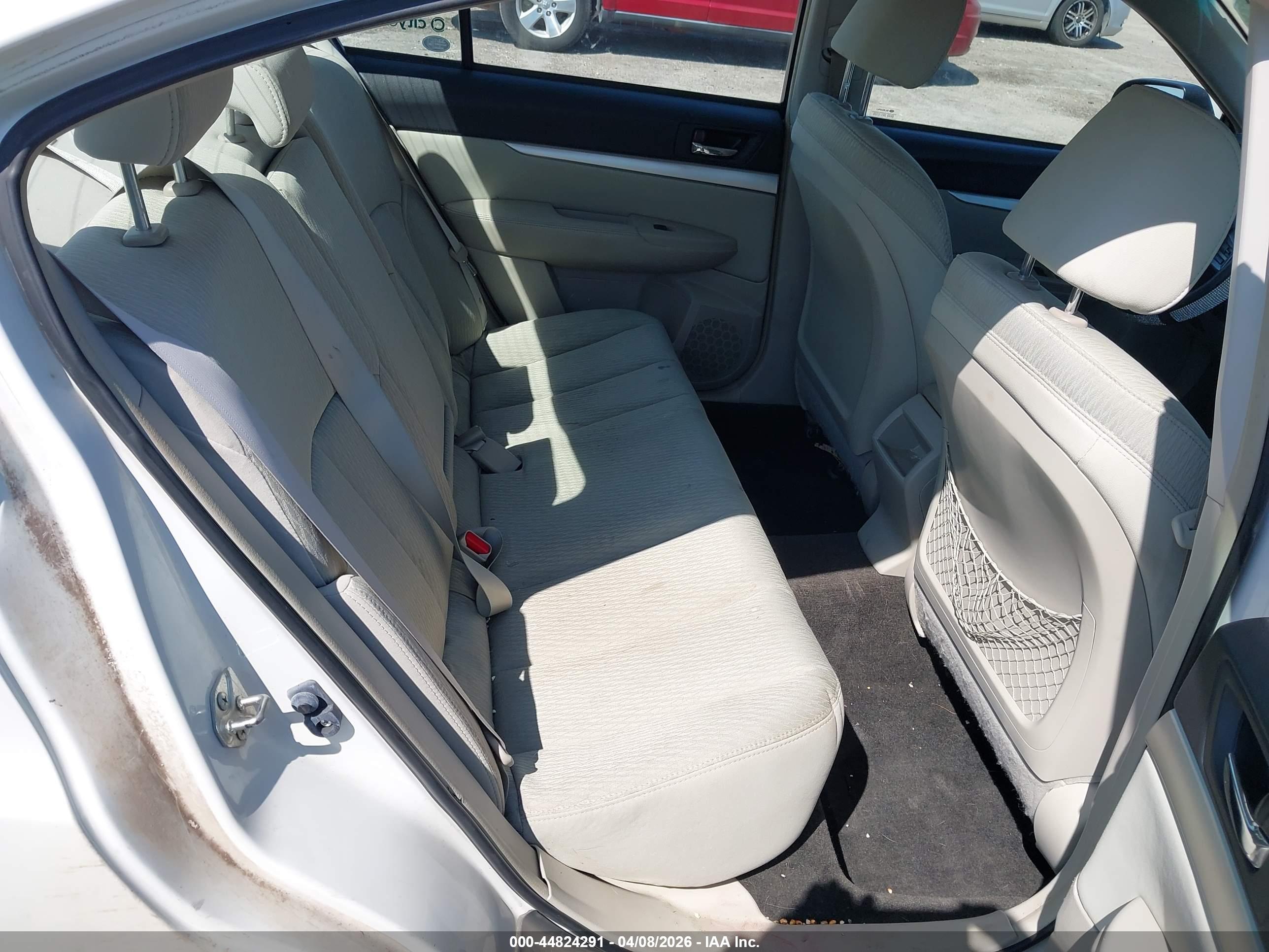 SUBARU LEGACY image 8