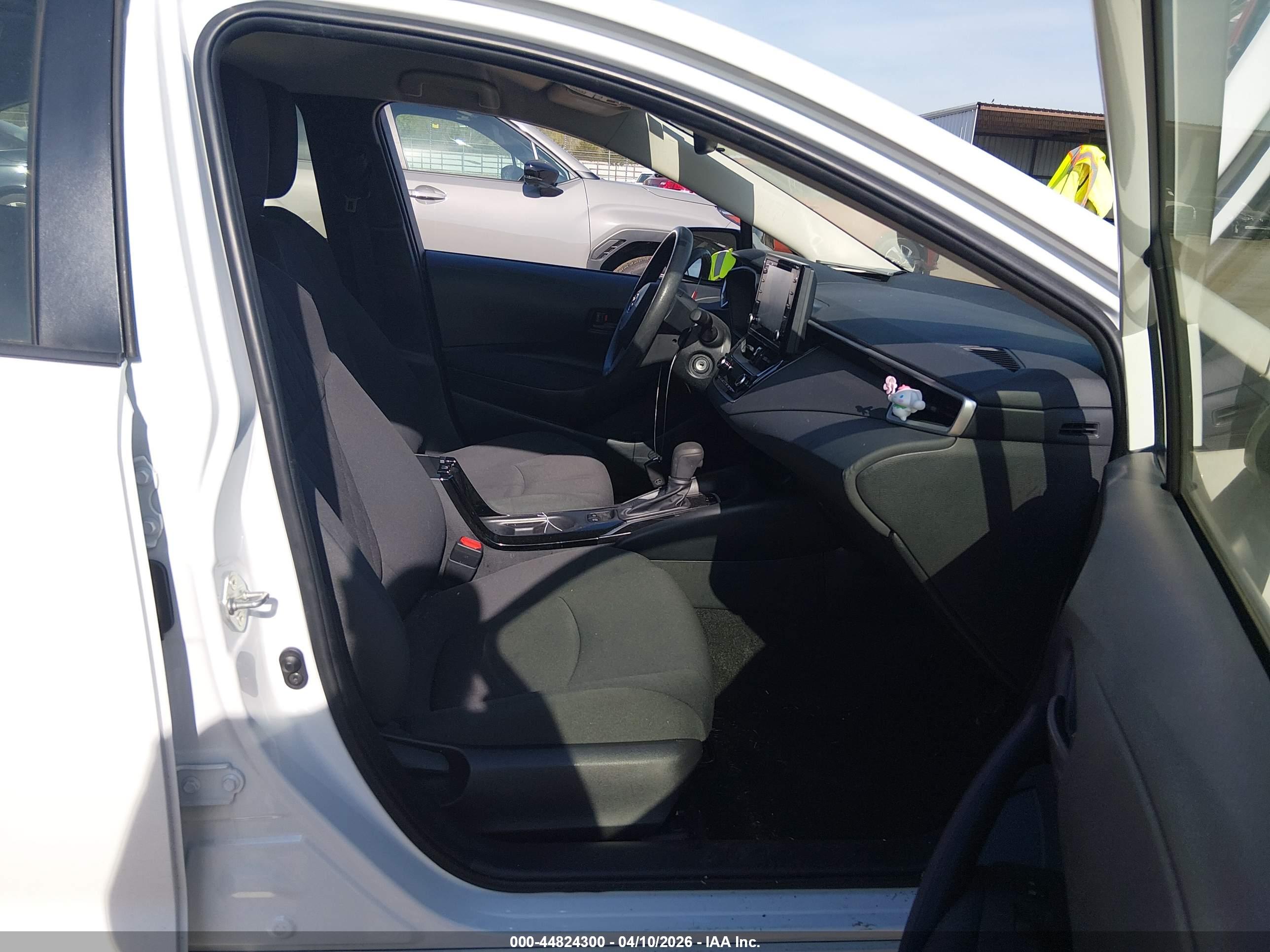 TOYOTA COROLLA image 5