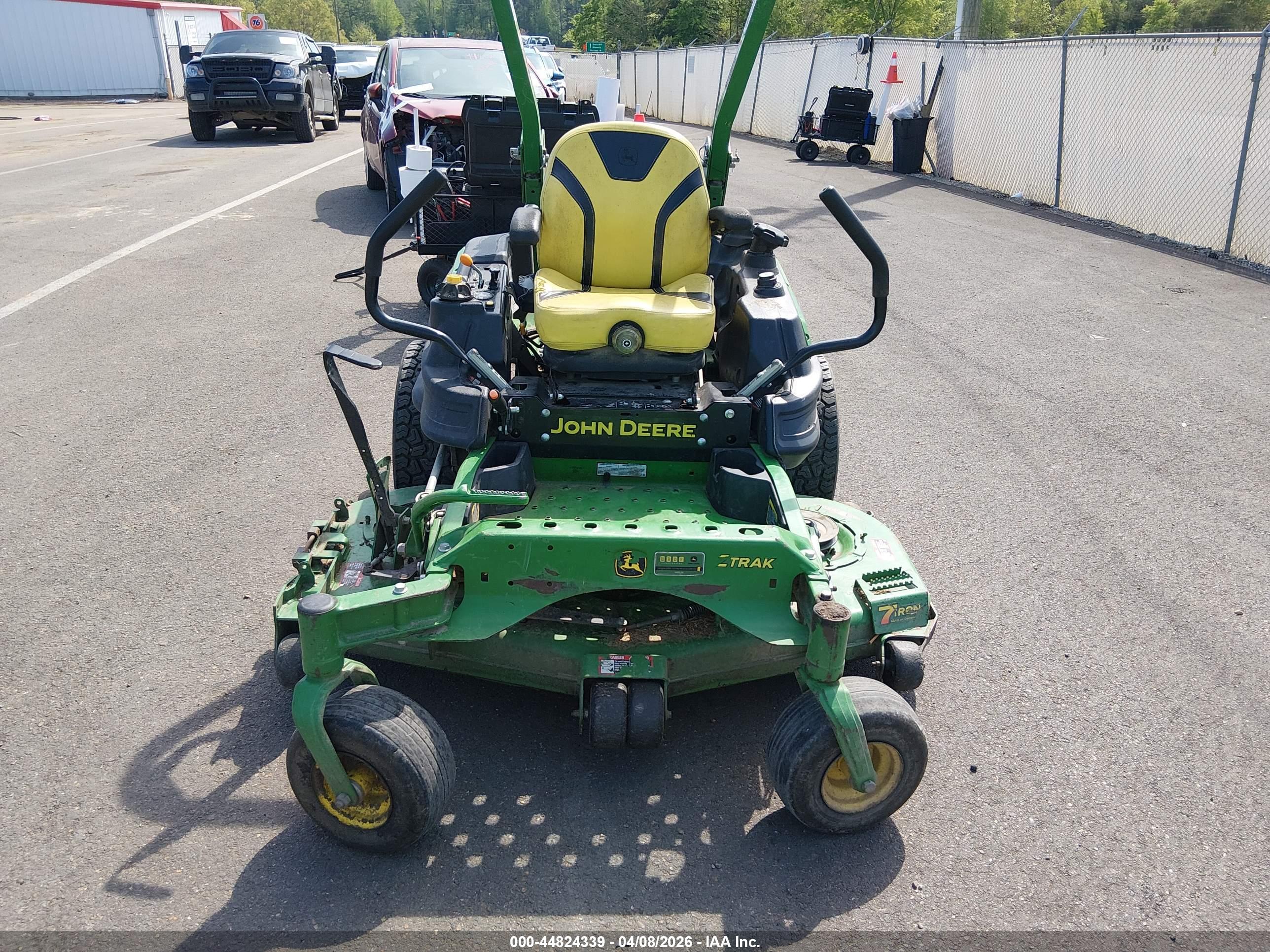 JOHN DEERE image 8
