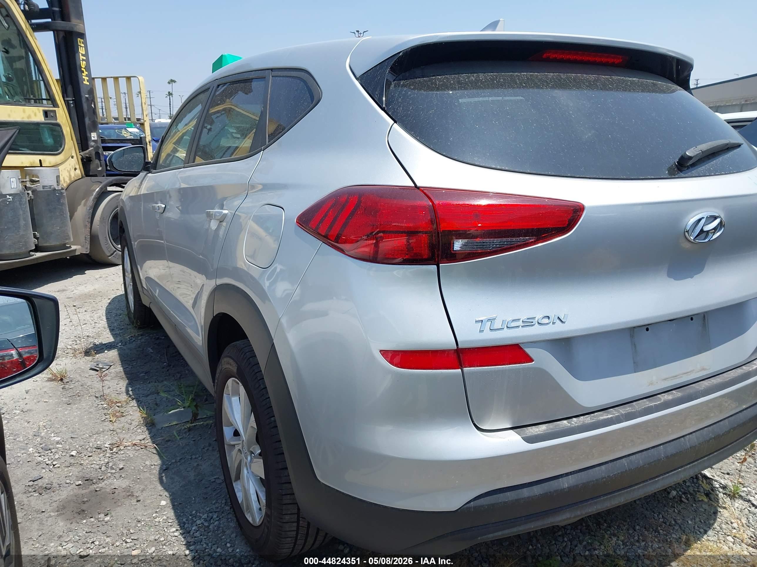 HYUNDAI TUCSON image 3