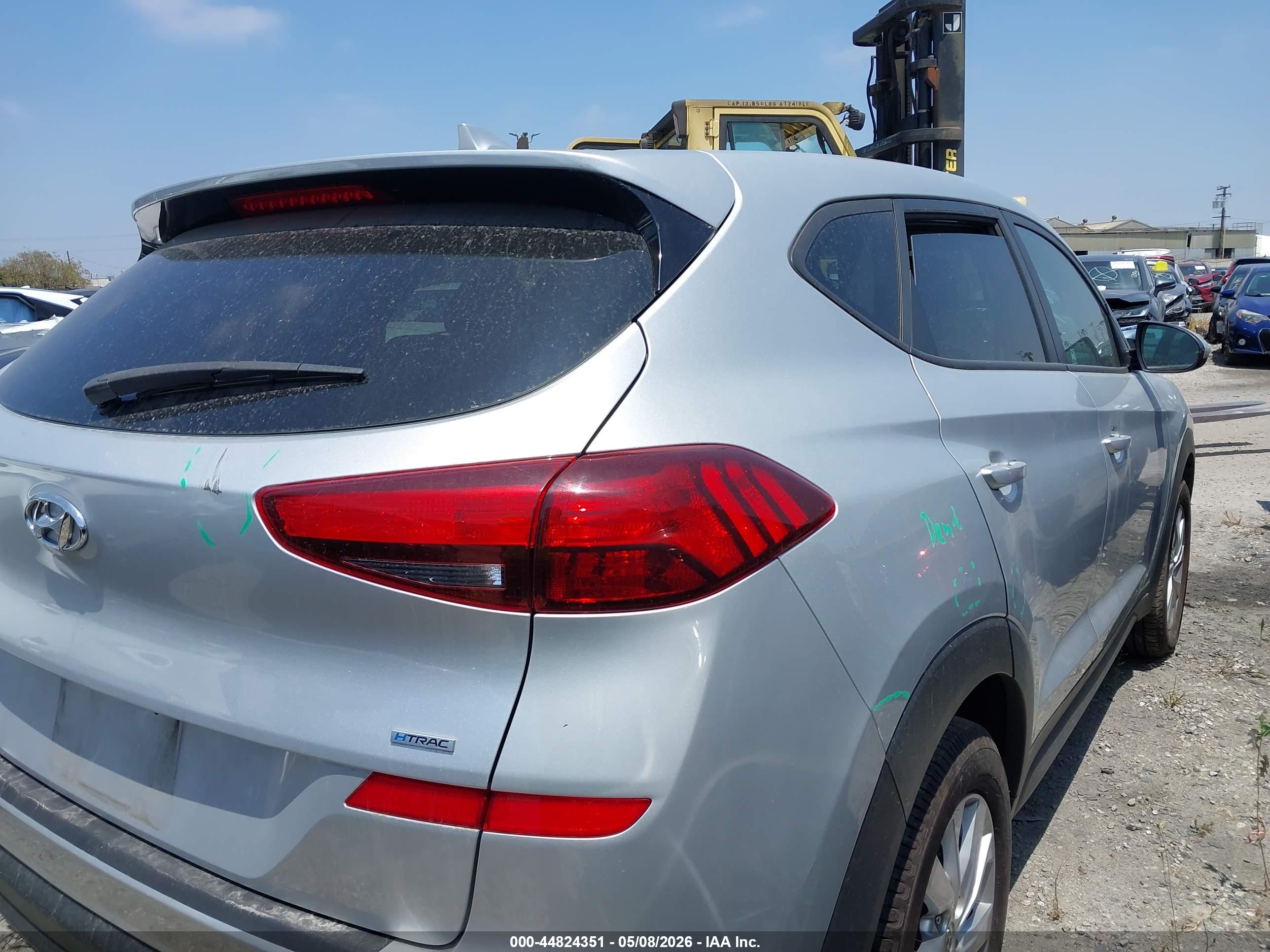 HYUNDAI TUCSON image 4