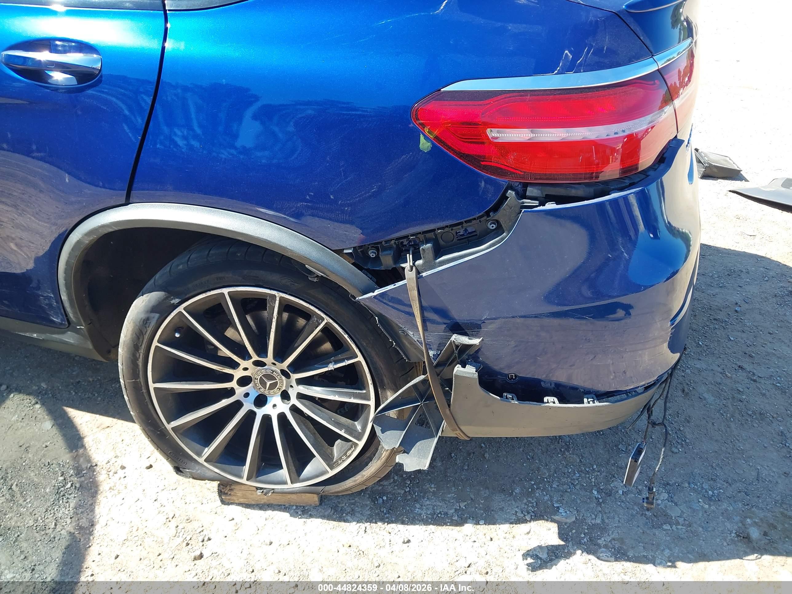 MERCEDES-BENZ GLC image 6