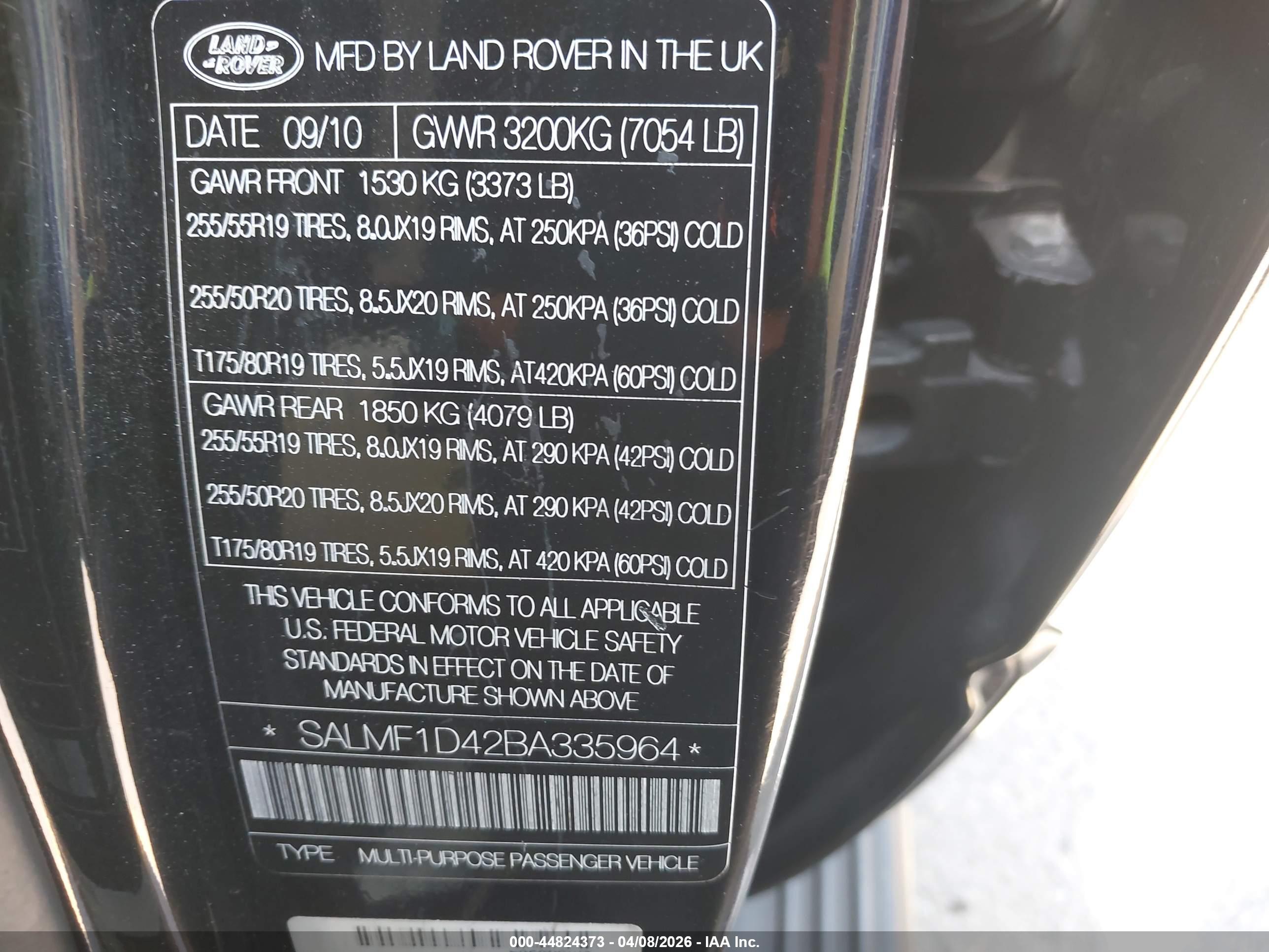 LAND ROVER image 9