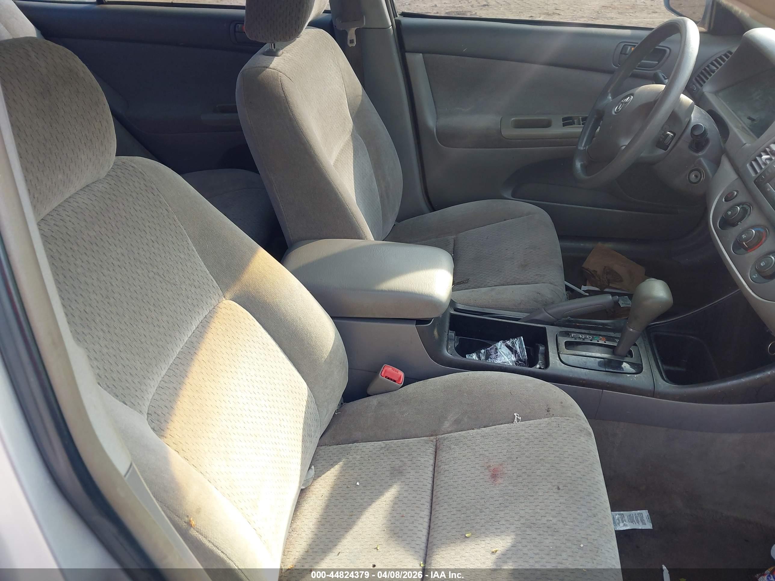 TOYOTA CAMRY image 5