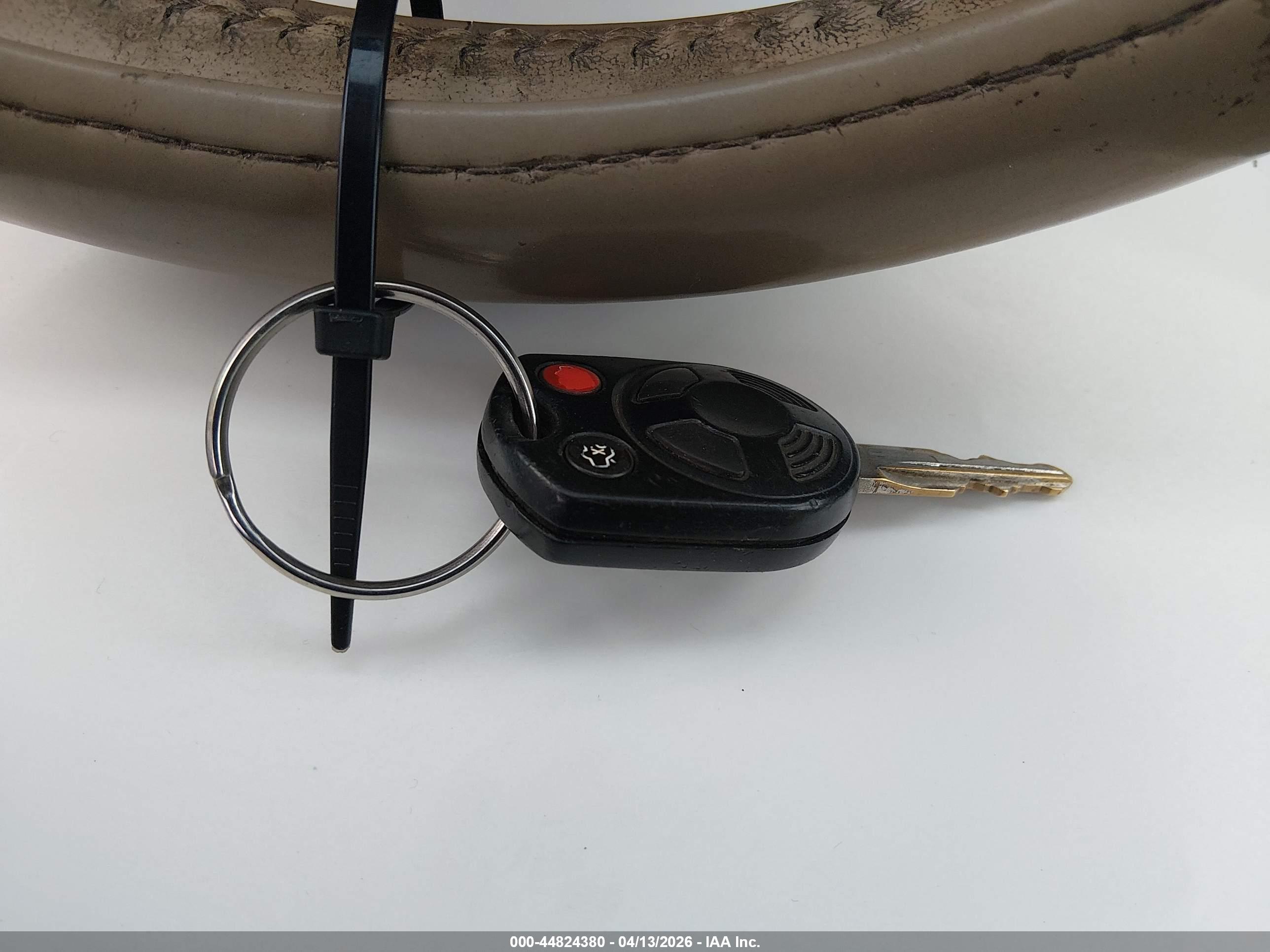FORD ESCAPE image 11