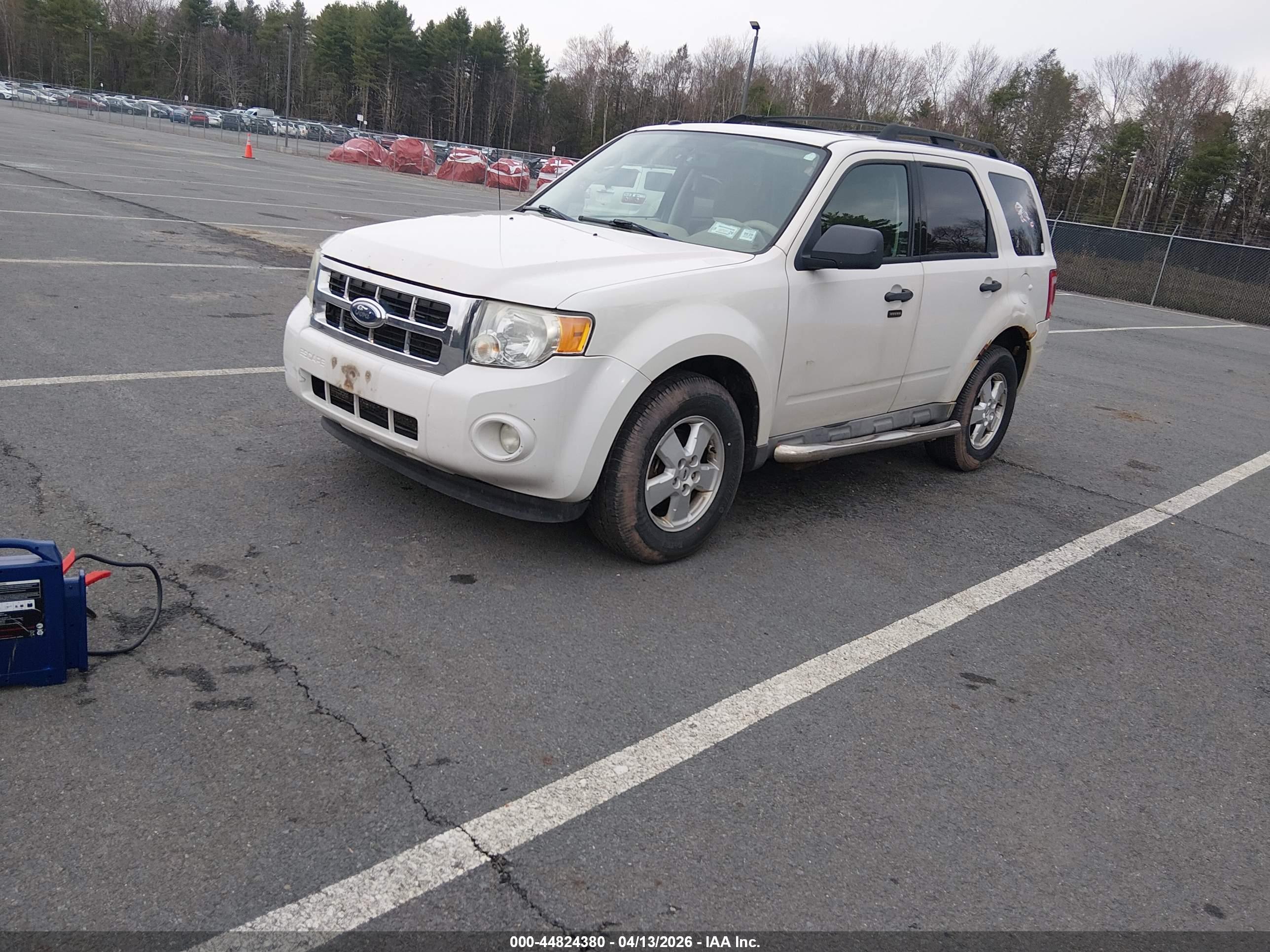 FORD ESCAPE image 2