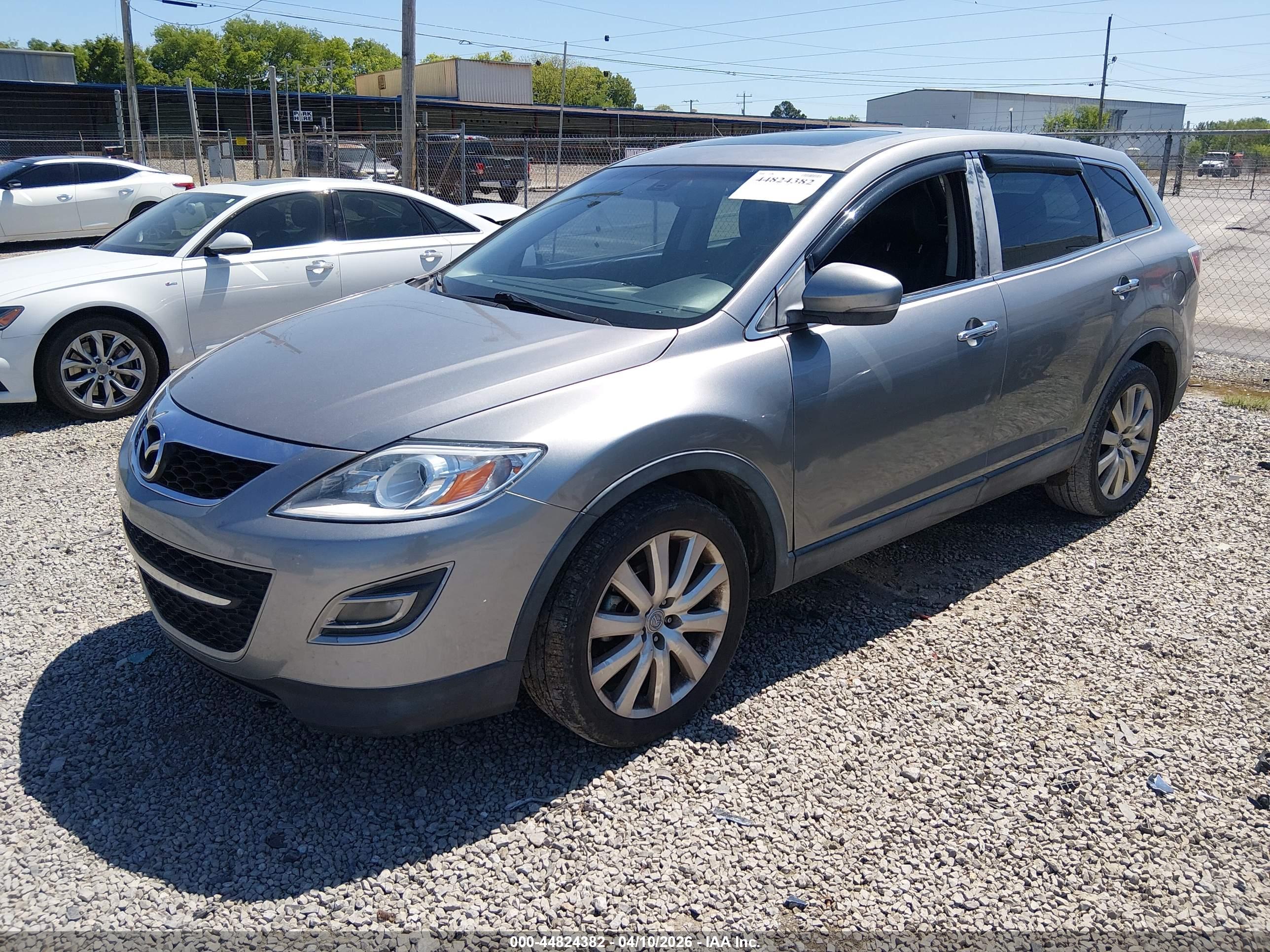 MAZDA CX-9 image 2