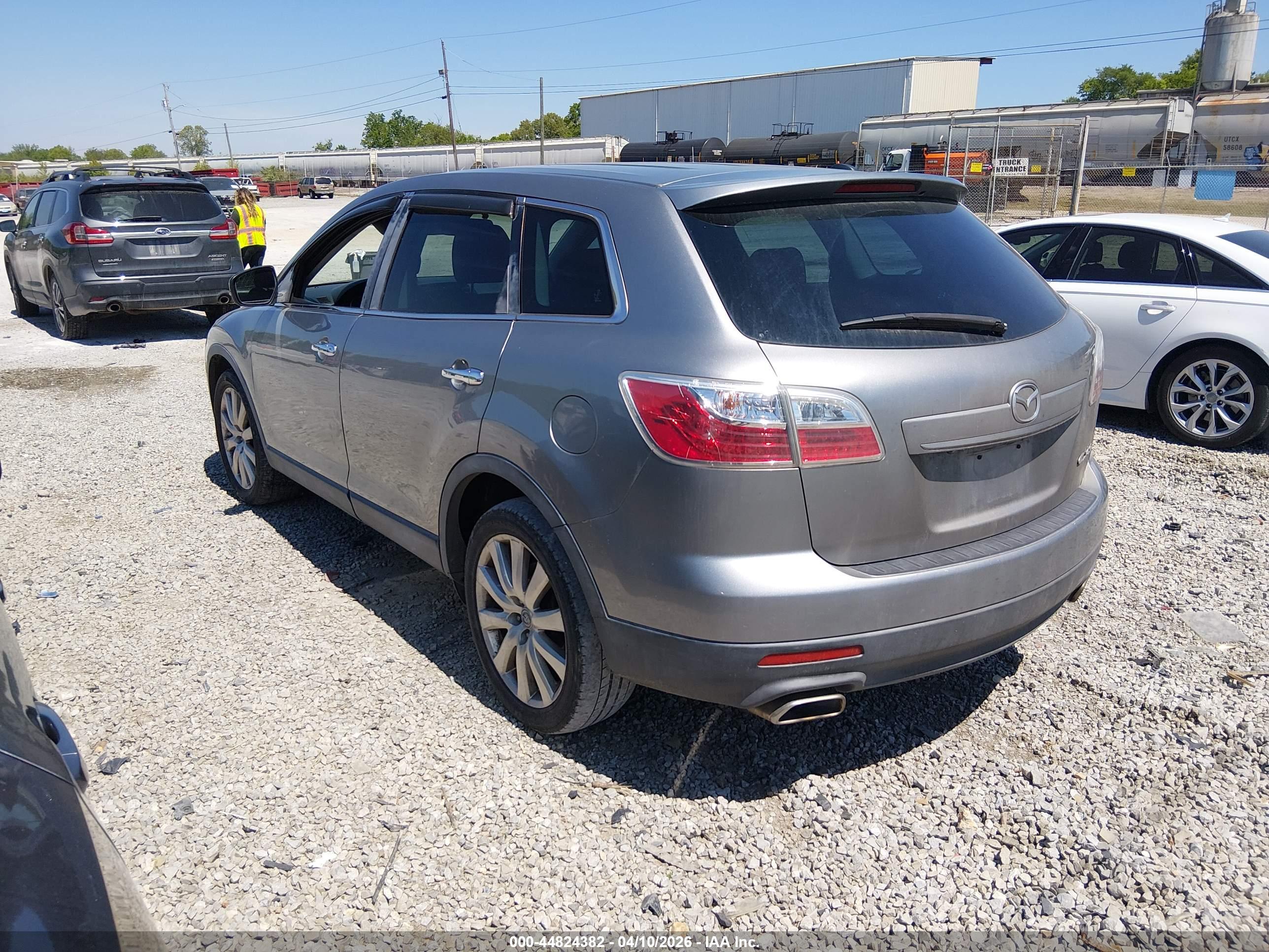 MAZDA CX-9 image 3