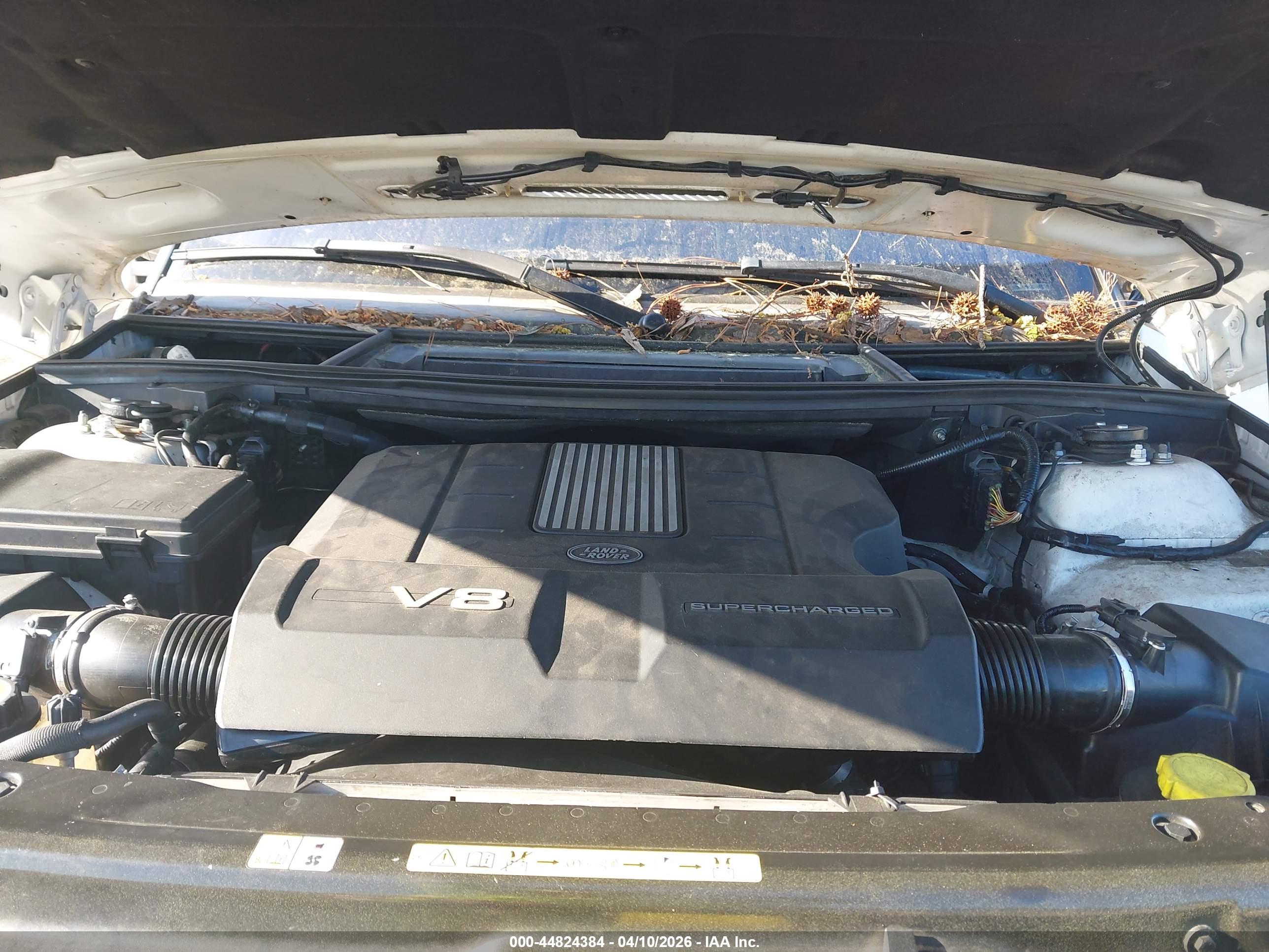LAND ROVER image 10