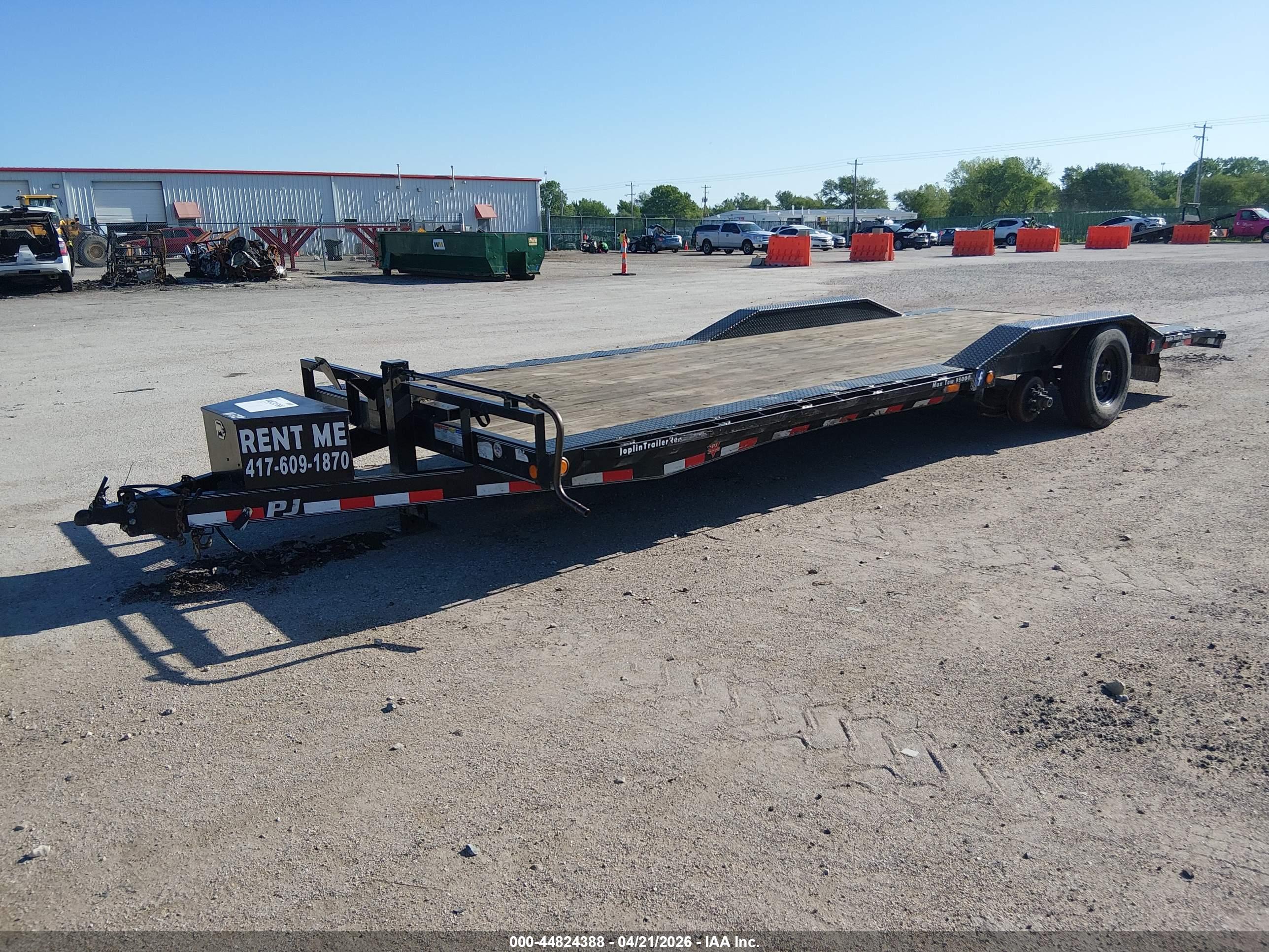 PJ TRAILERS image 2