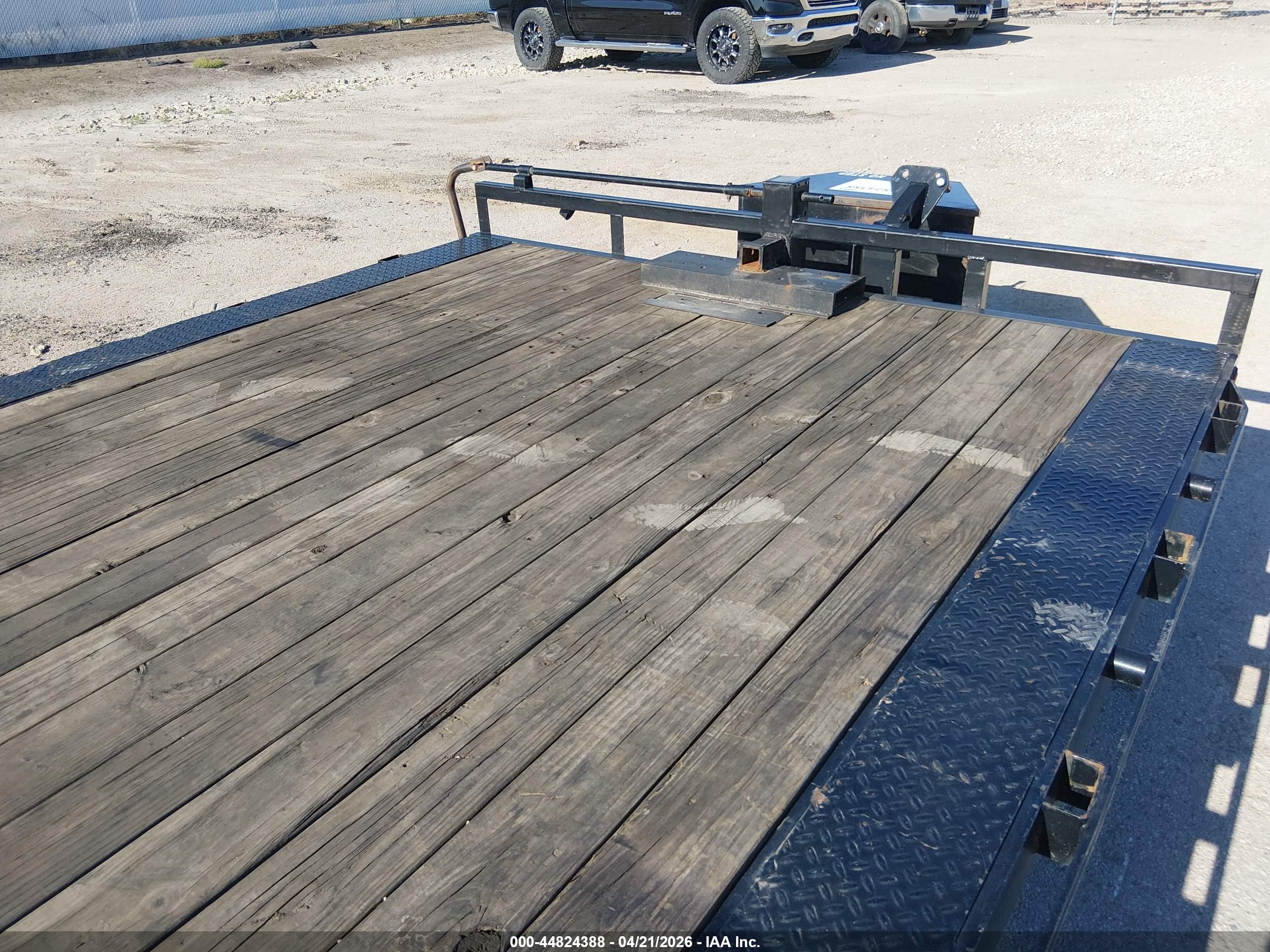 PJ TRAILERS image 5