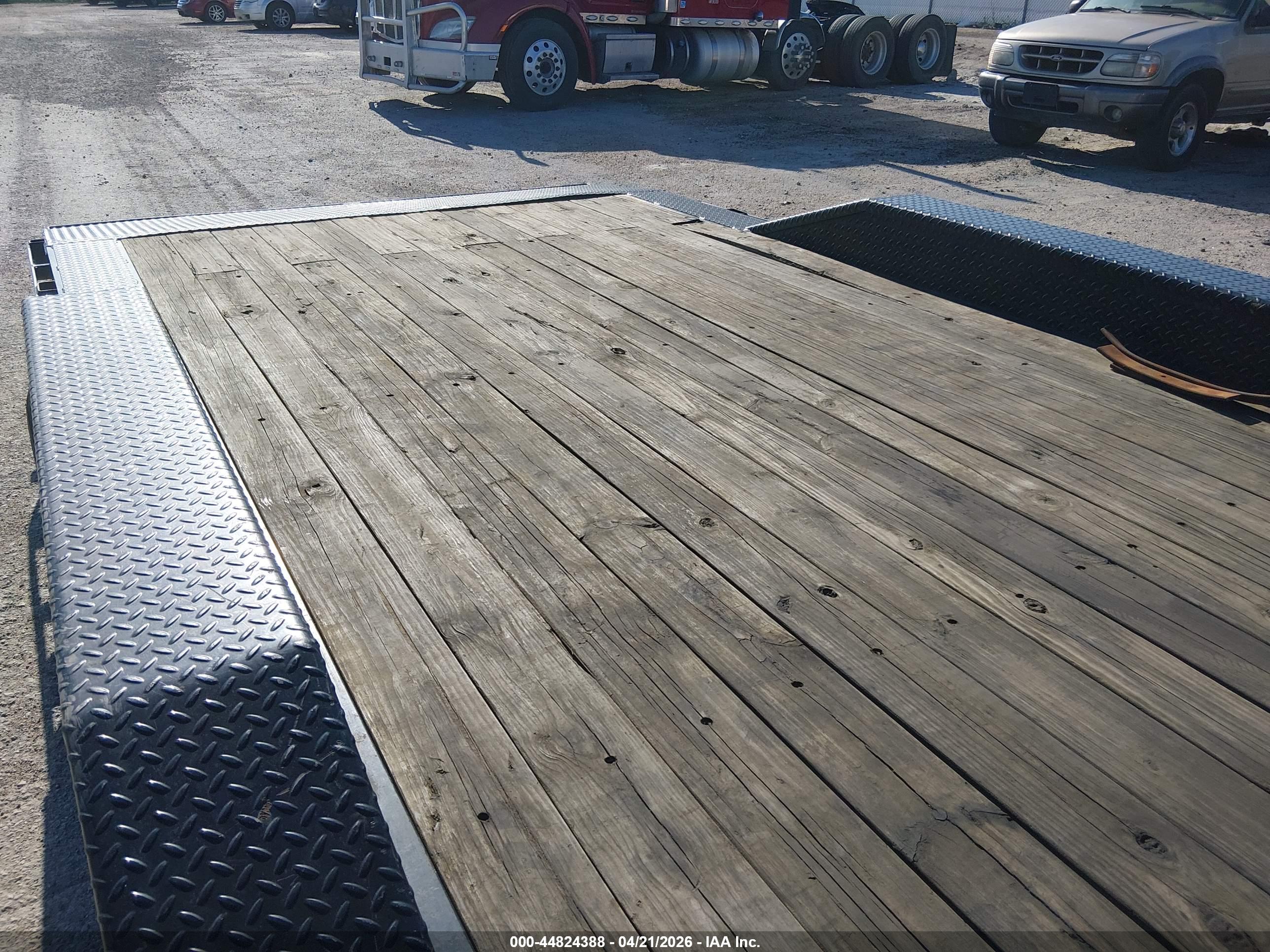 PJ TRAILERS image 8