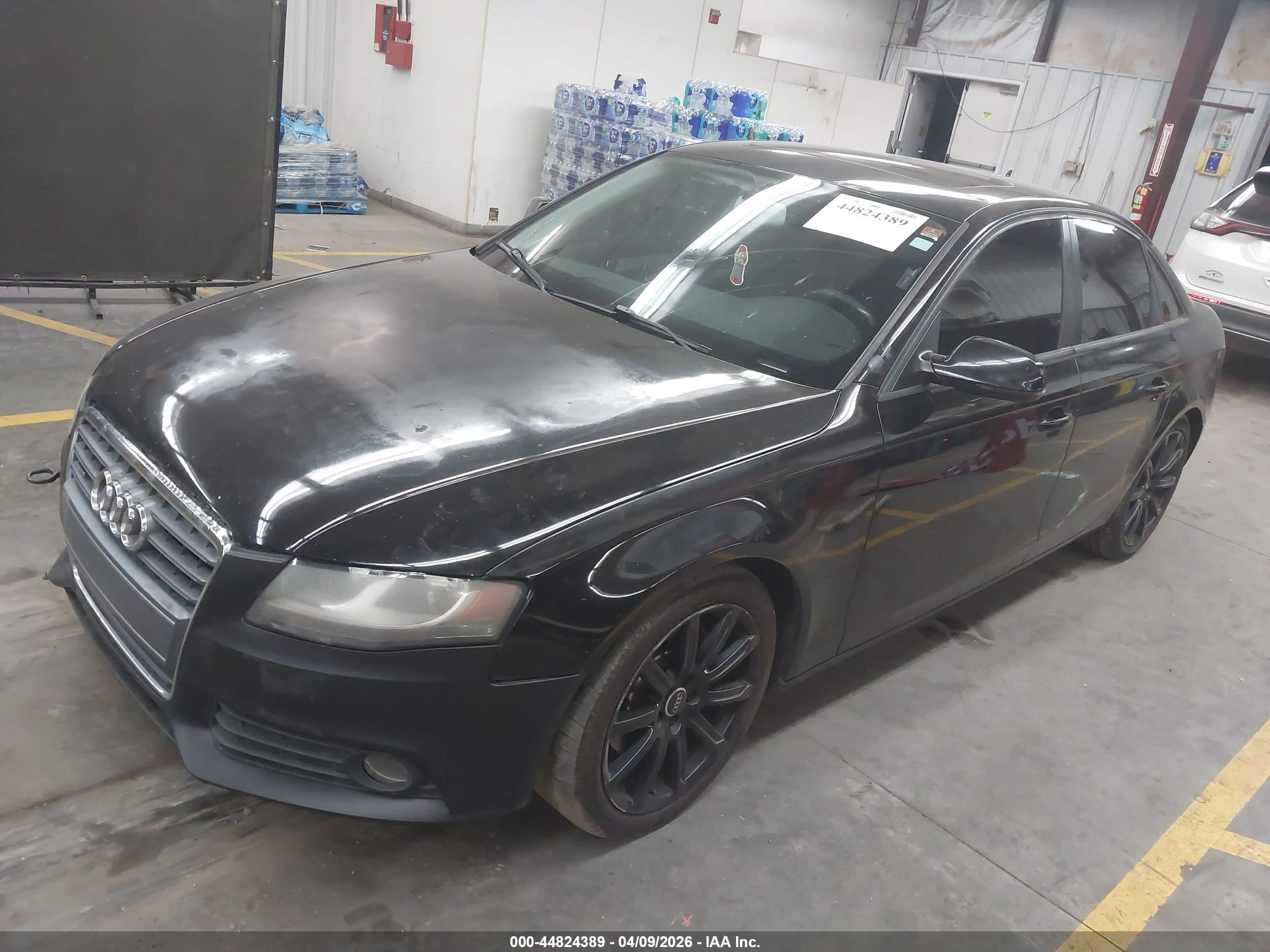 AUDI A4 image 2
