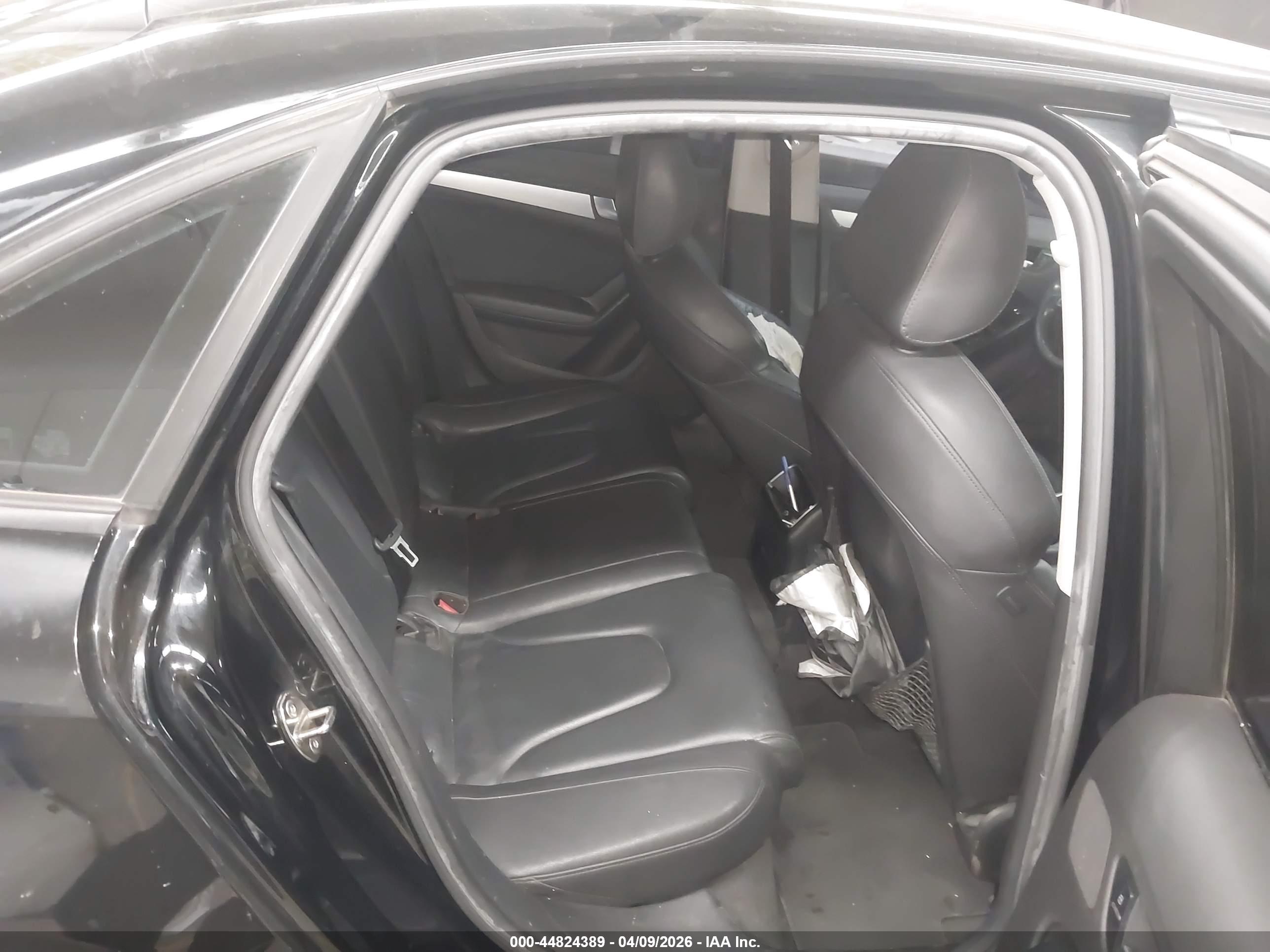 AUDI A4 image 8