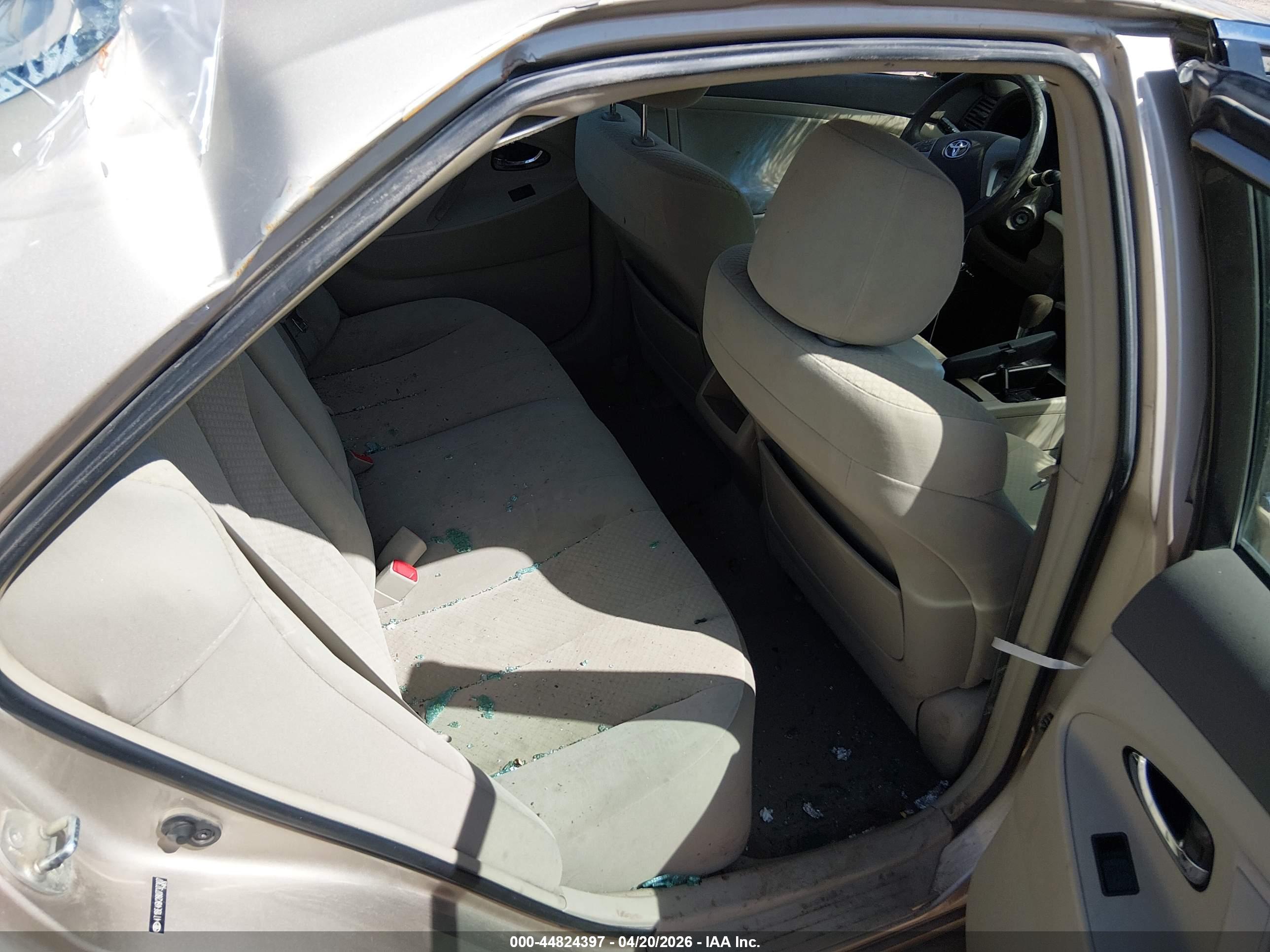 TOYOTA CAMRY image 8