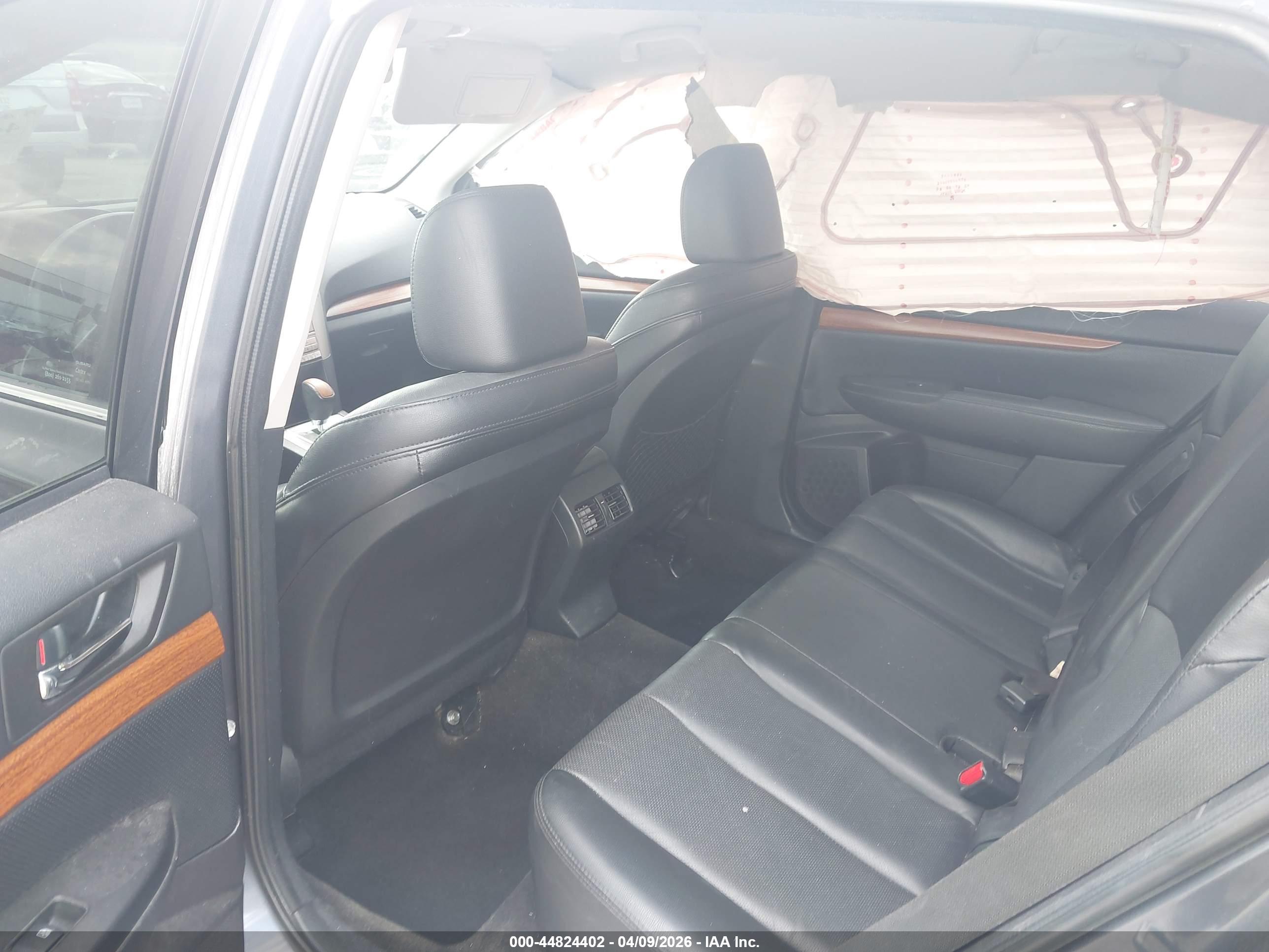 SUBARU OUTBACK image 8