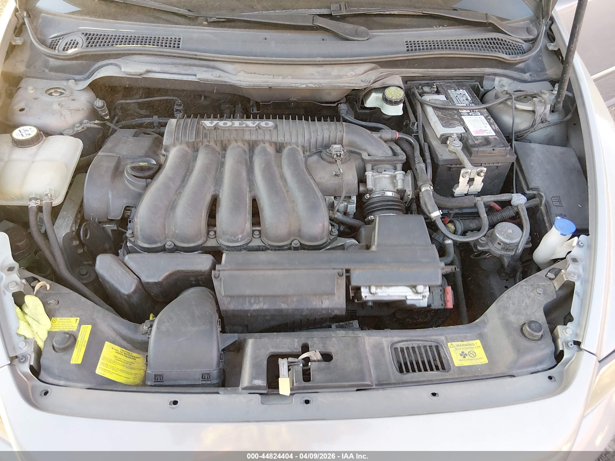 VOLVO S40 image 10
