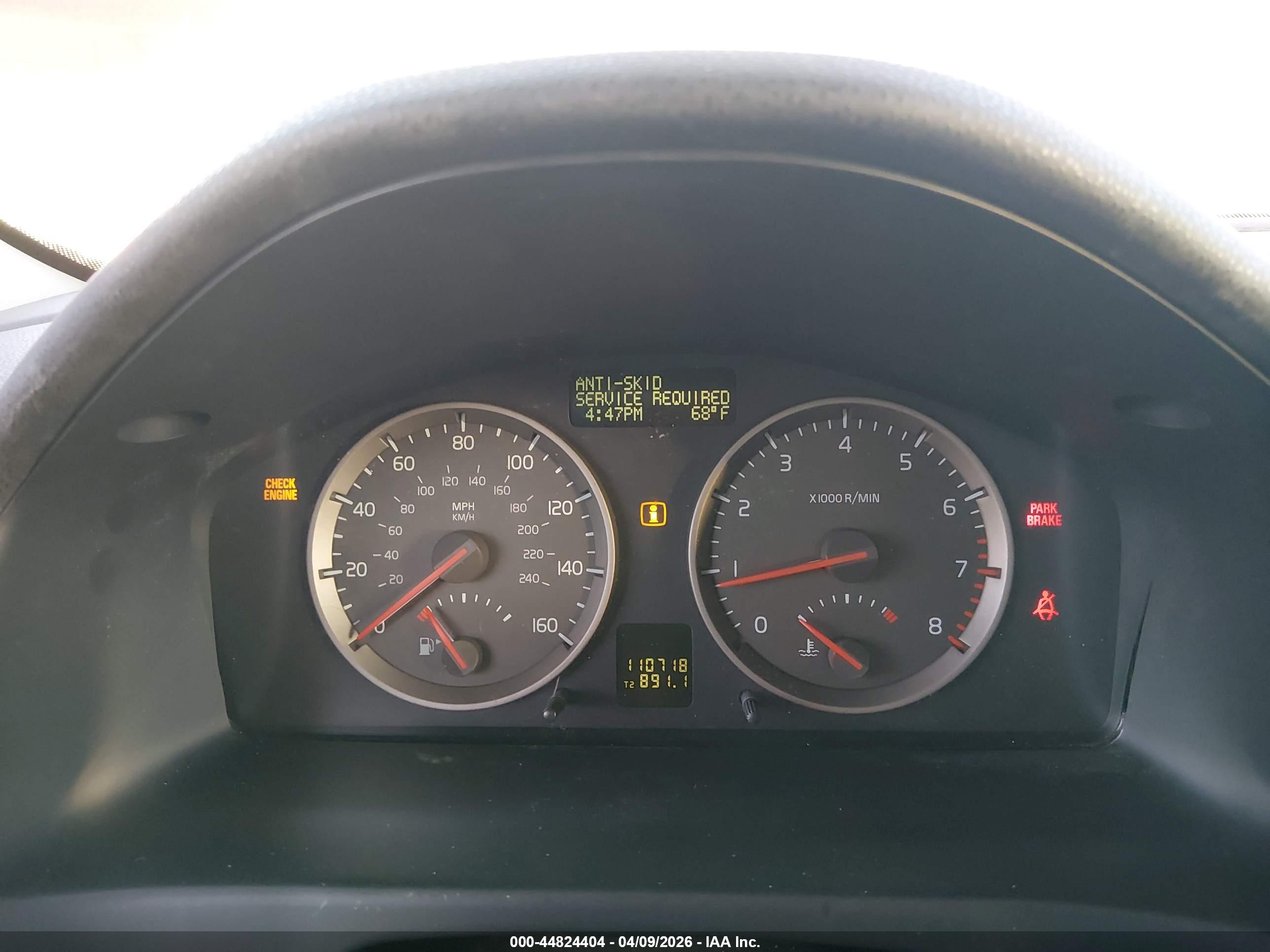VOLVO S40 image 7