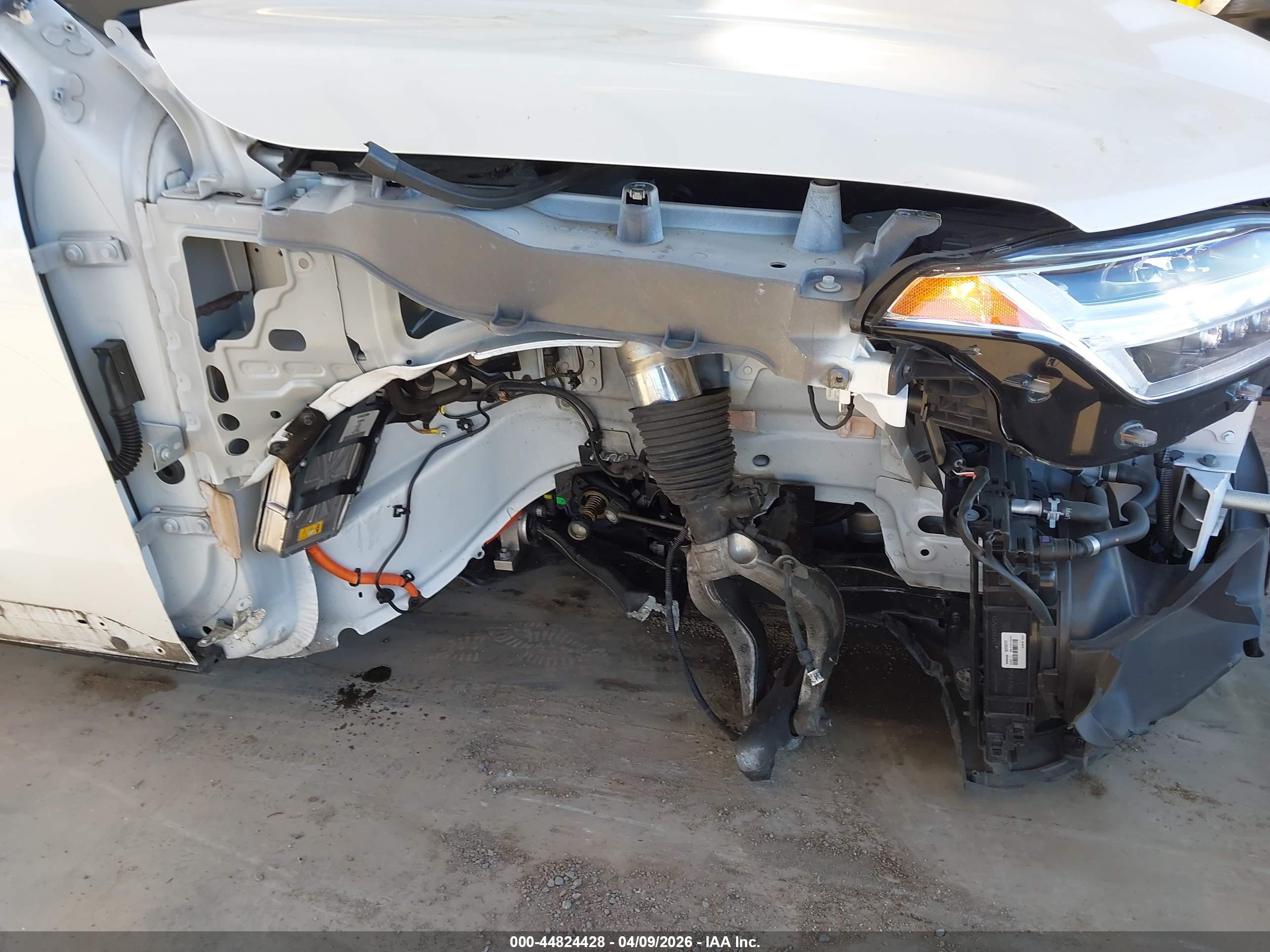 VOLVO XC90 image 6