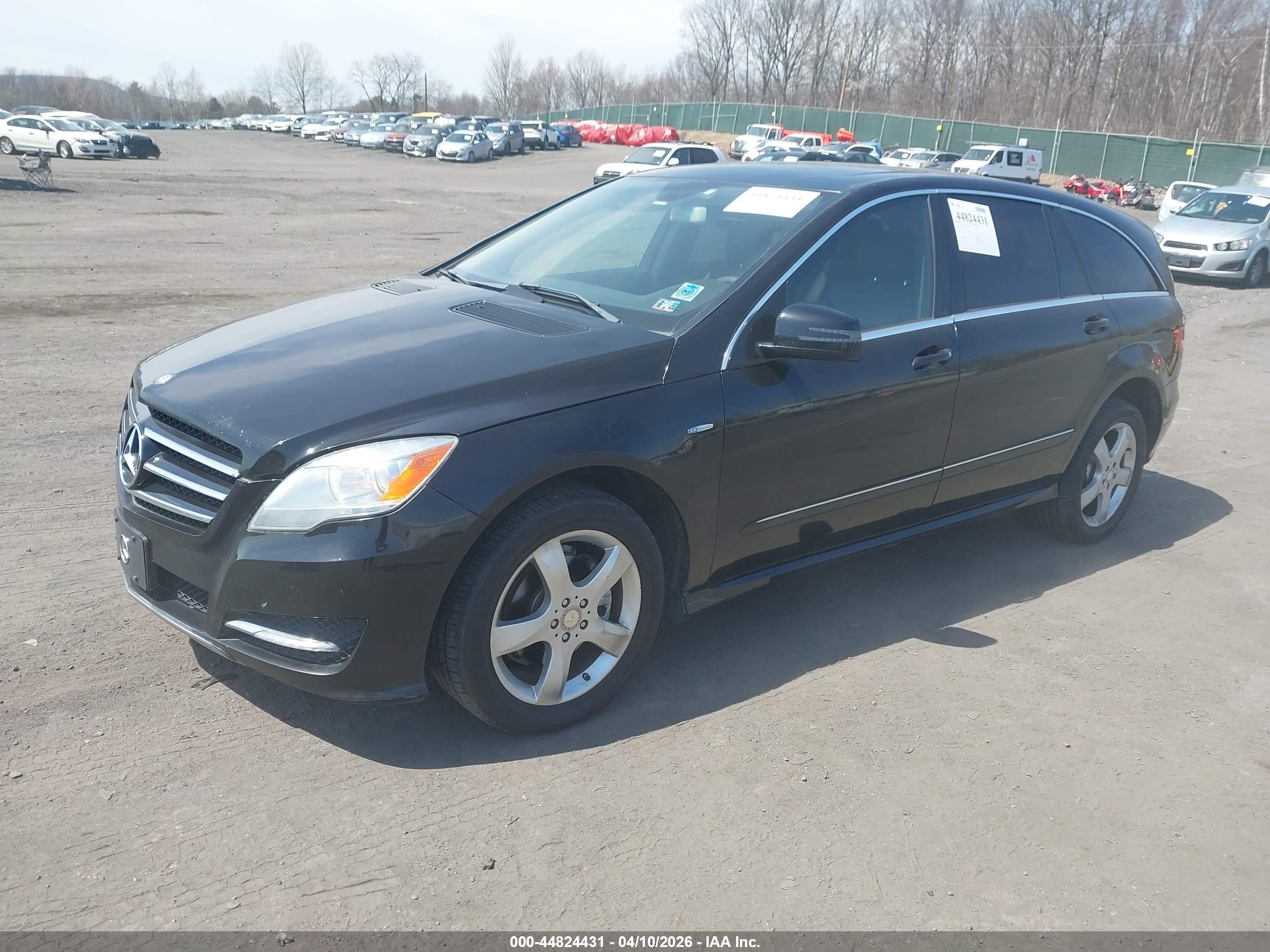 MERCEDES-BENZ R image 2