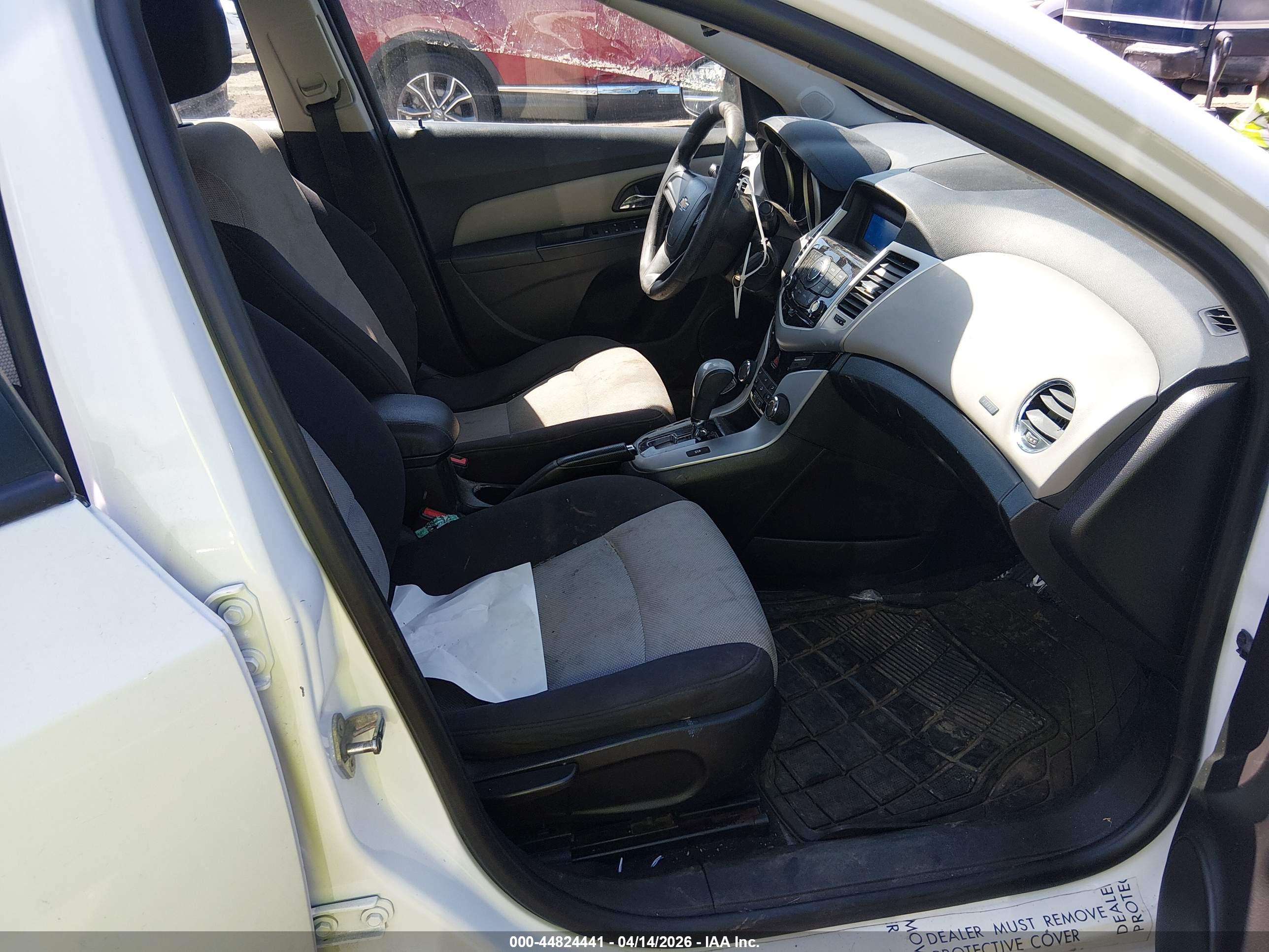 CHEVROLET CRUZE image 5