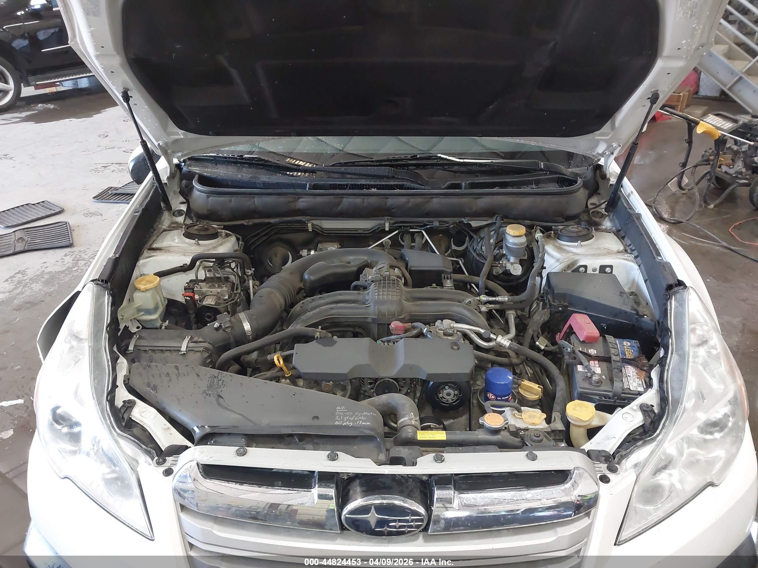 SUBARU OUTBACK image 10