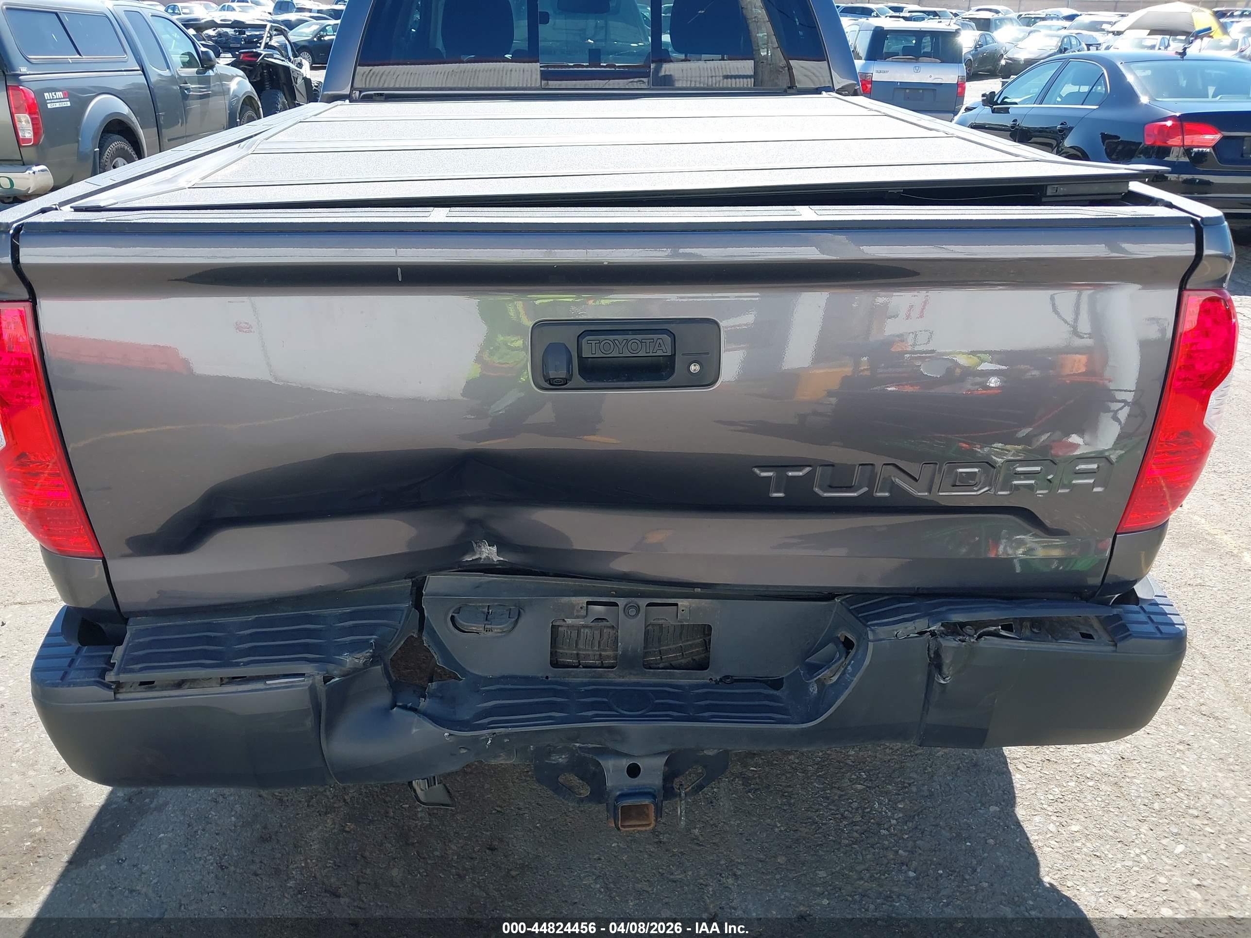 TOYOTA TUNDRA image 6