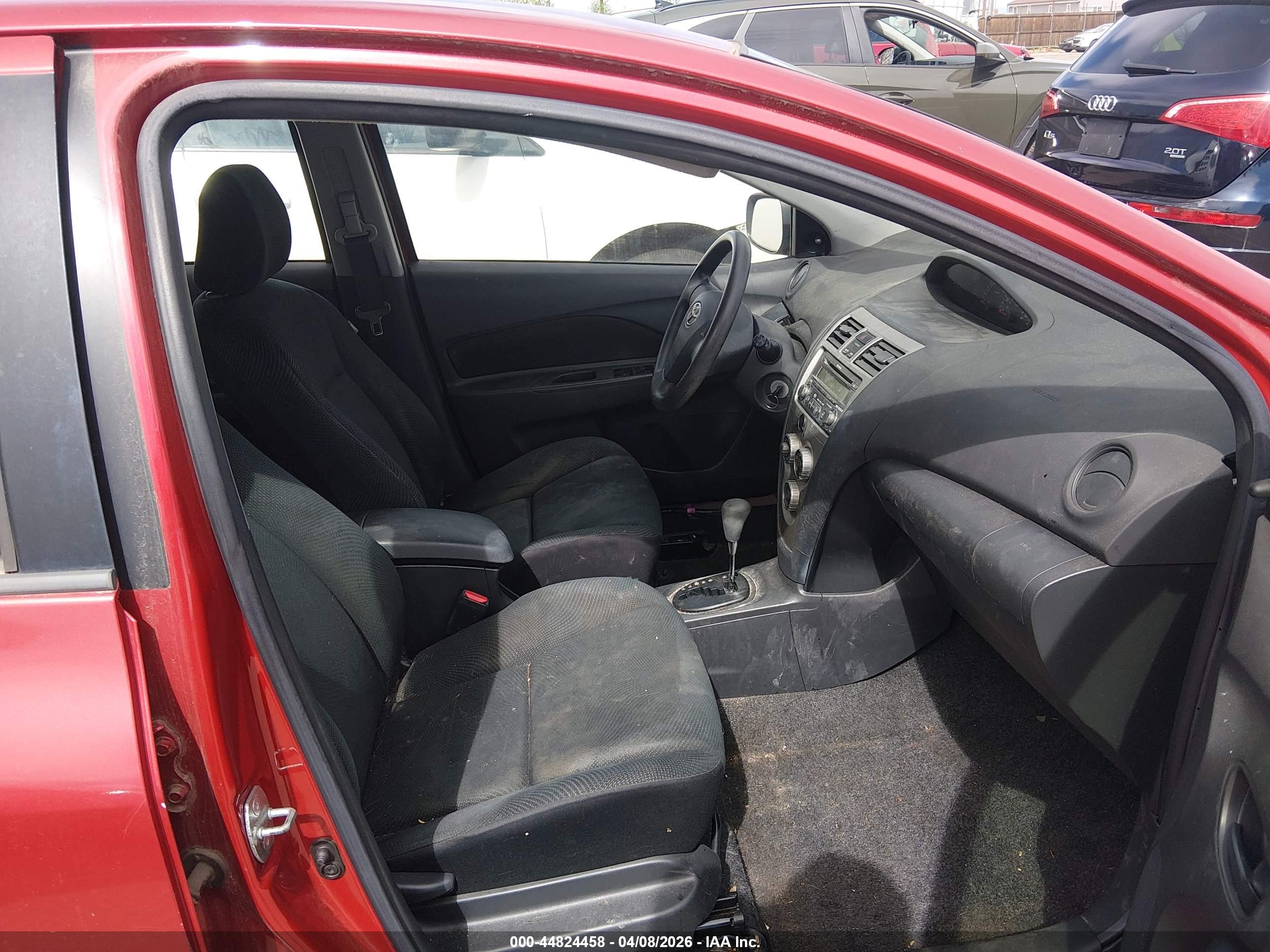 TOYOTA YARIS image 5