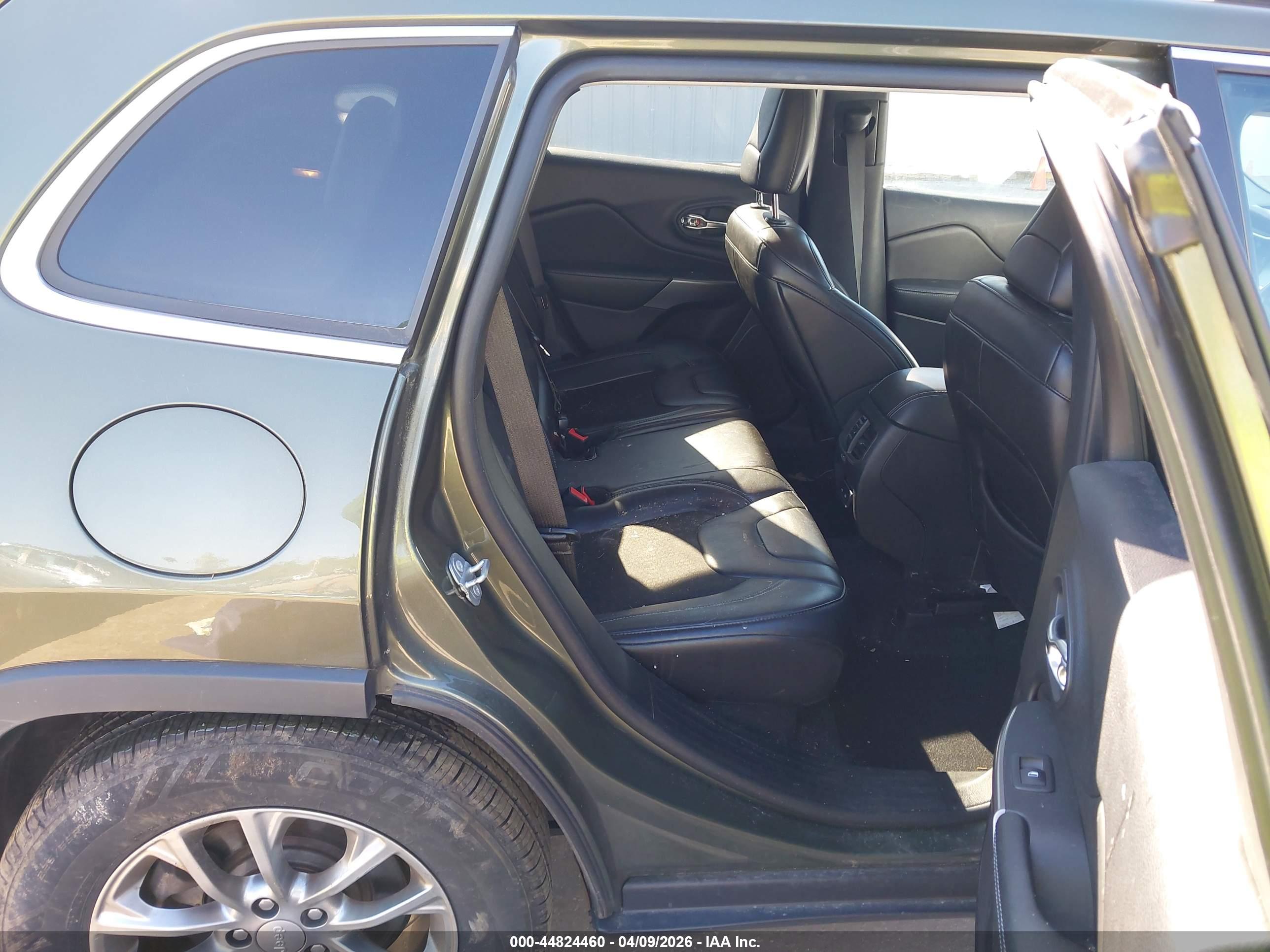 JEEP CHEROKEE image 8