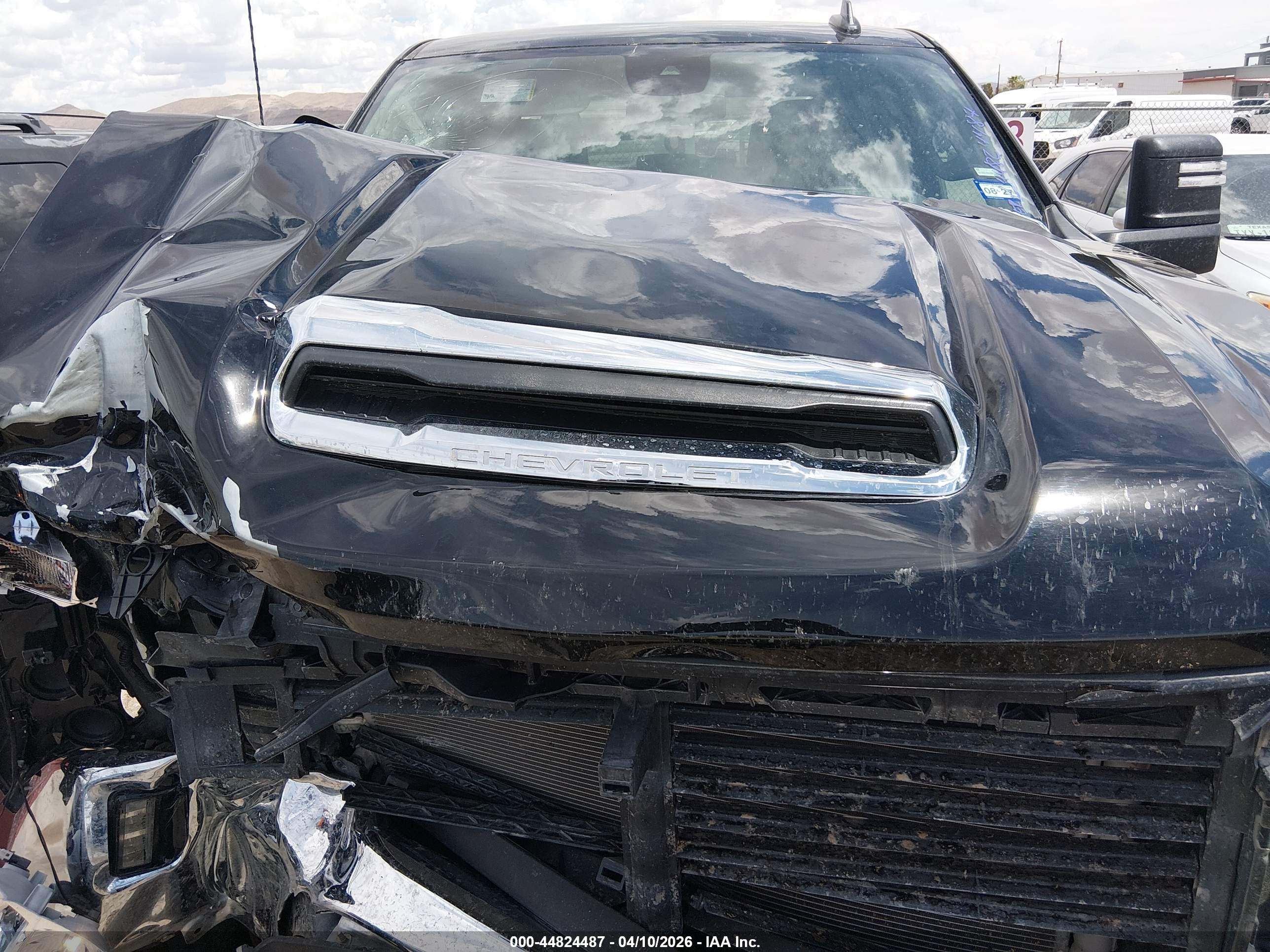 CHEVROLET SILVERADO image 10