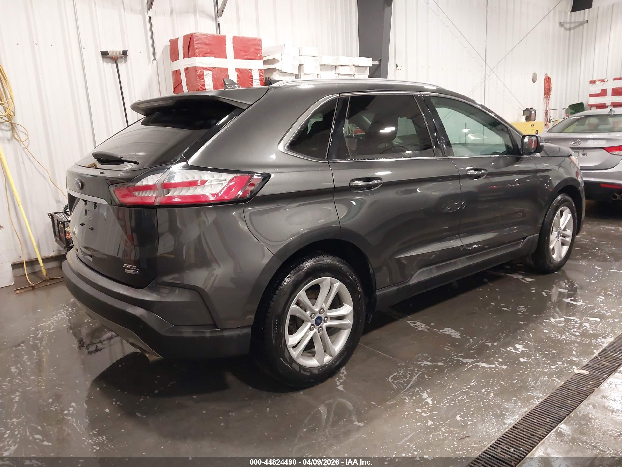 FORD EDGE image 4