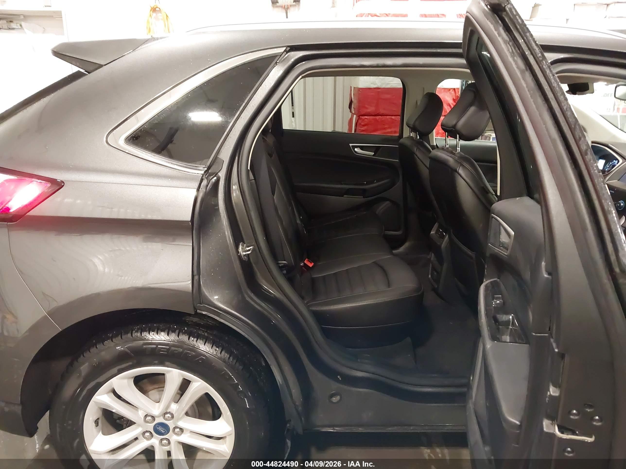 FORD EDGE image 8