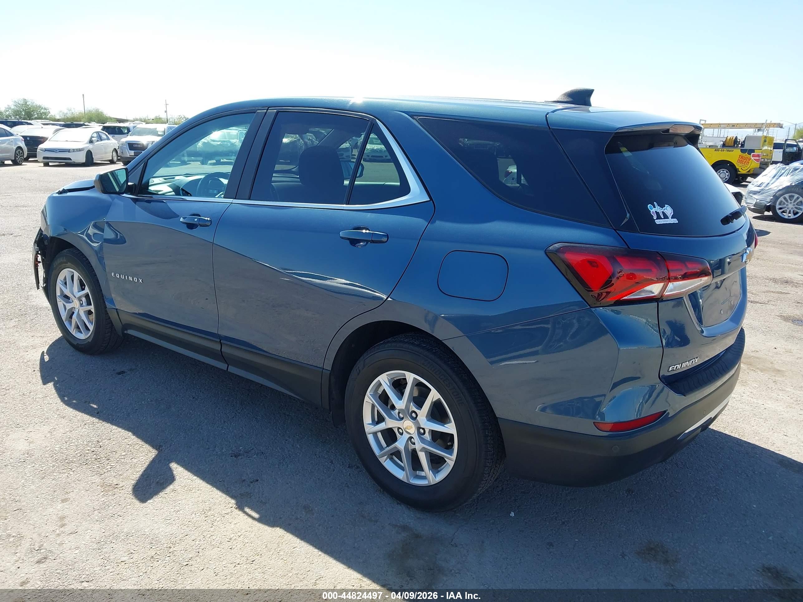 CHEVROLET EQUINOX image 3