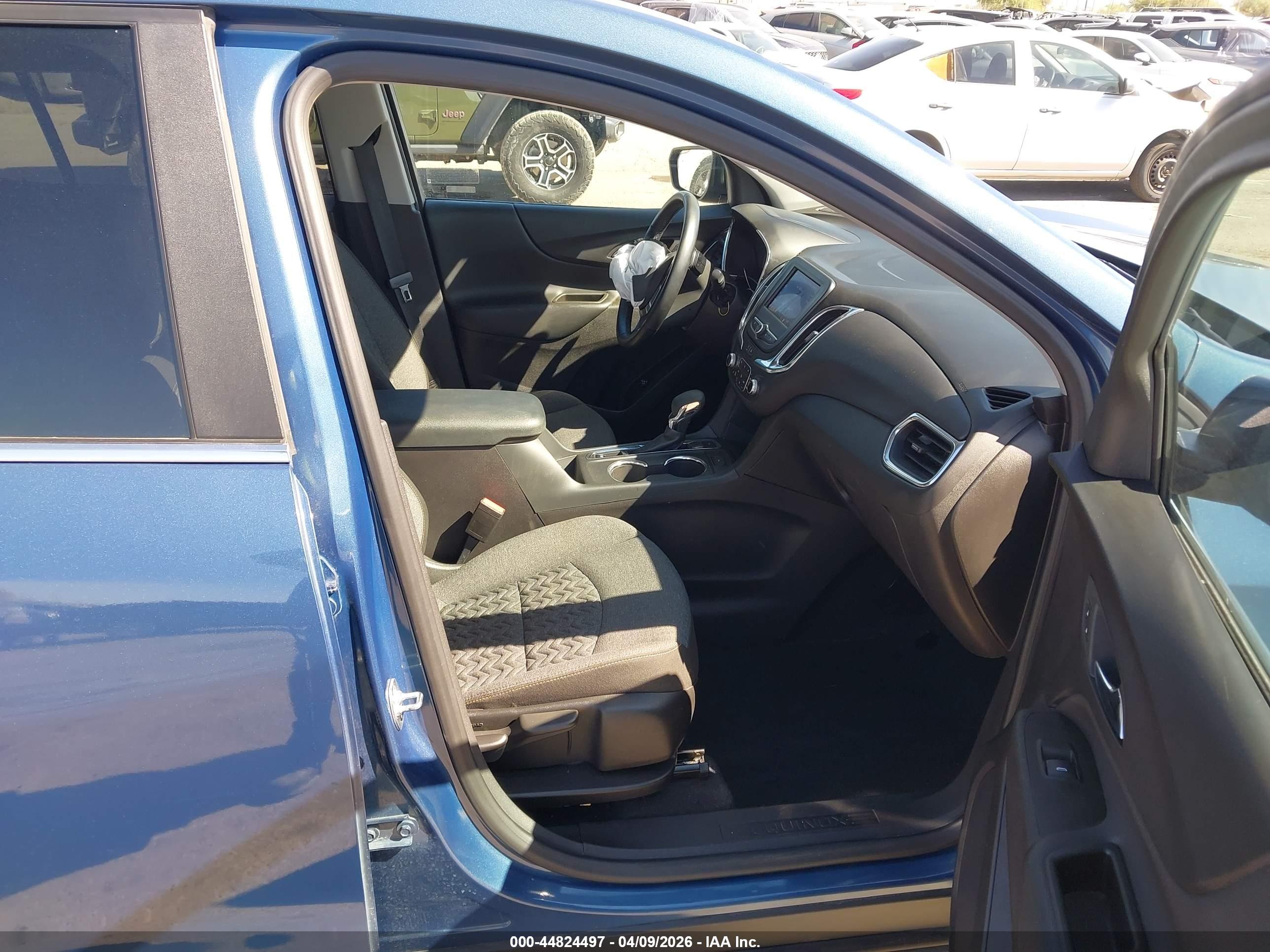 CHEVROLET EQUINOX image 5