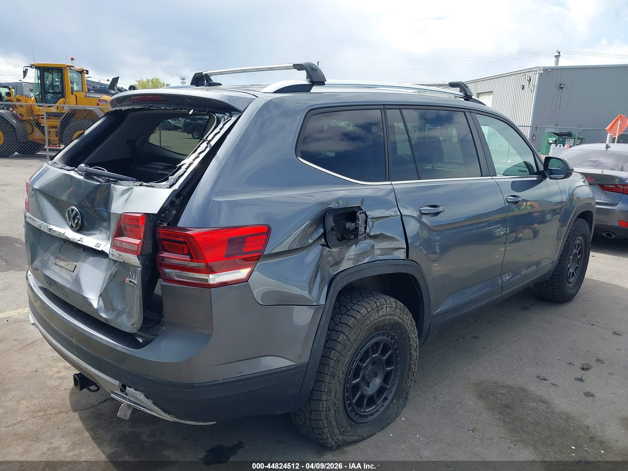VOLKSWAGEN ATLAS image 4