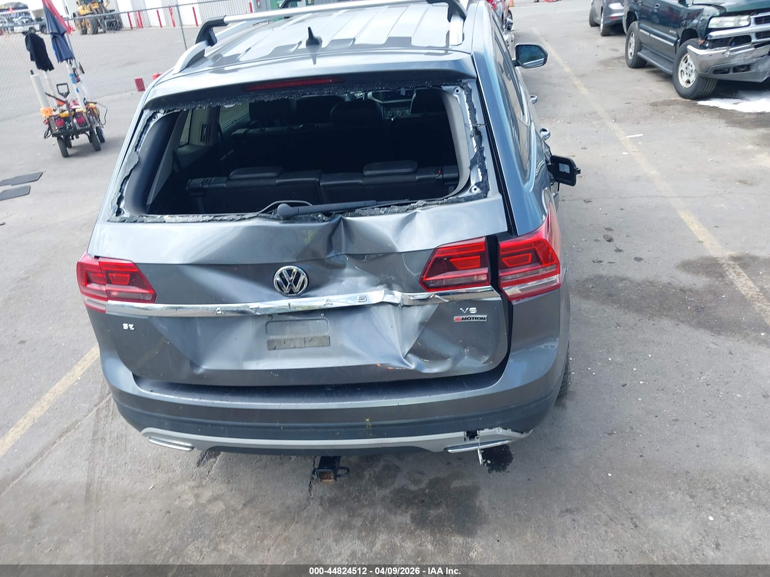 VOLKSWAGEN ATLAS image 6