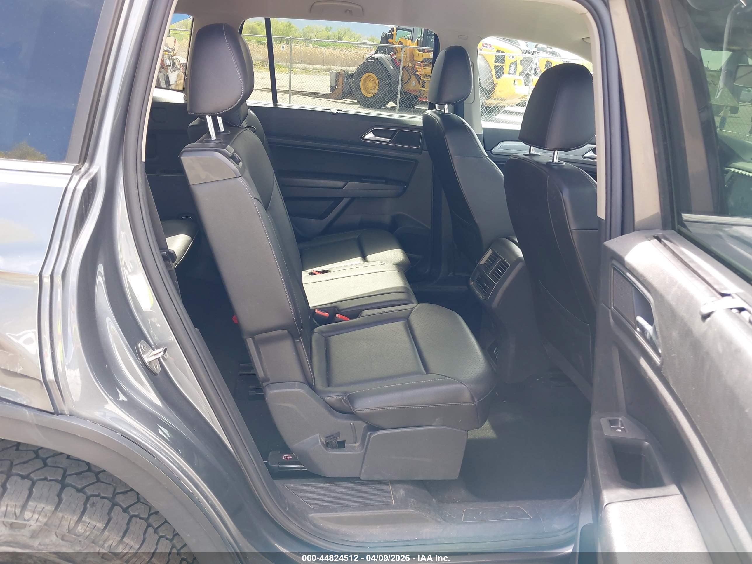 VOLKSWAGEN ATLAS image 8