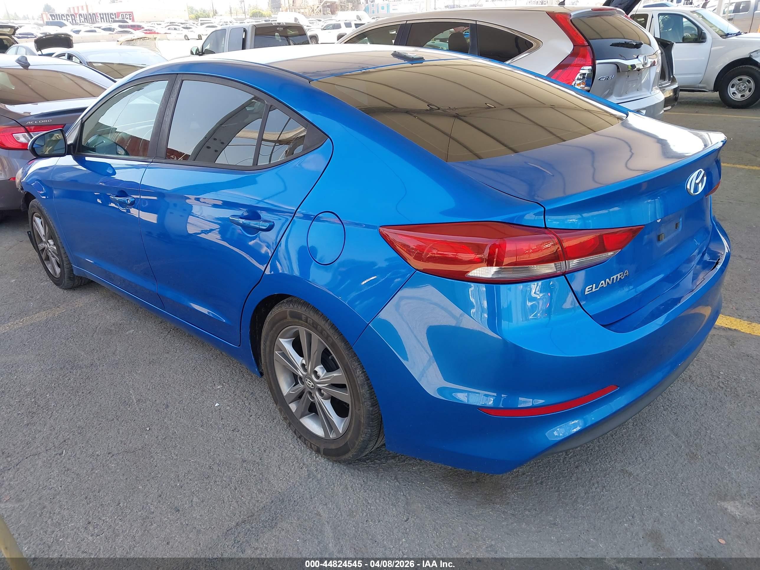 HYUNDAI ELANTRA image 3