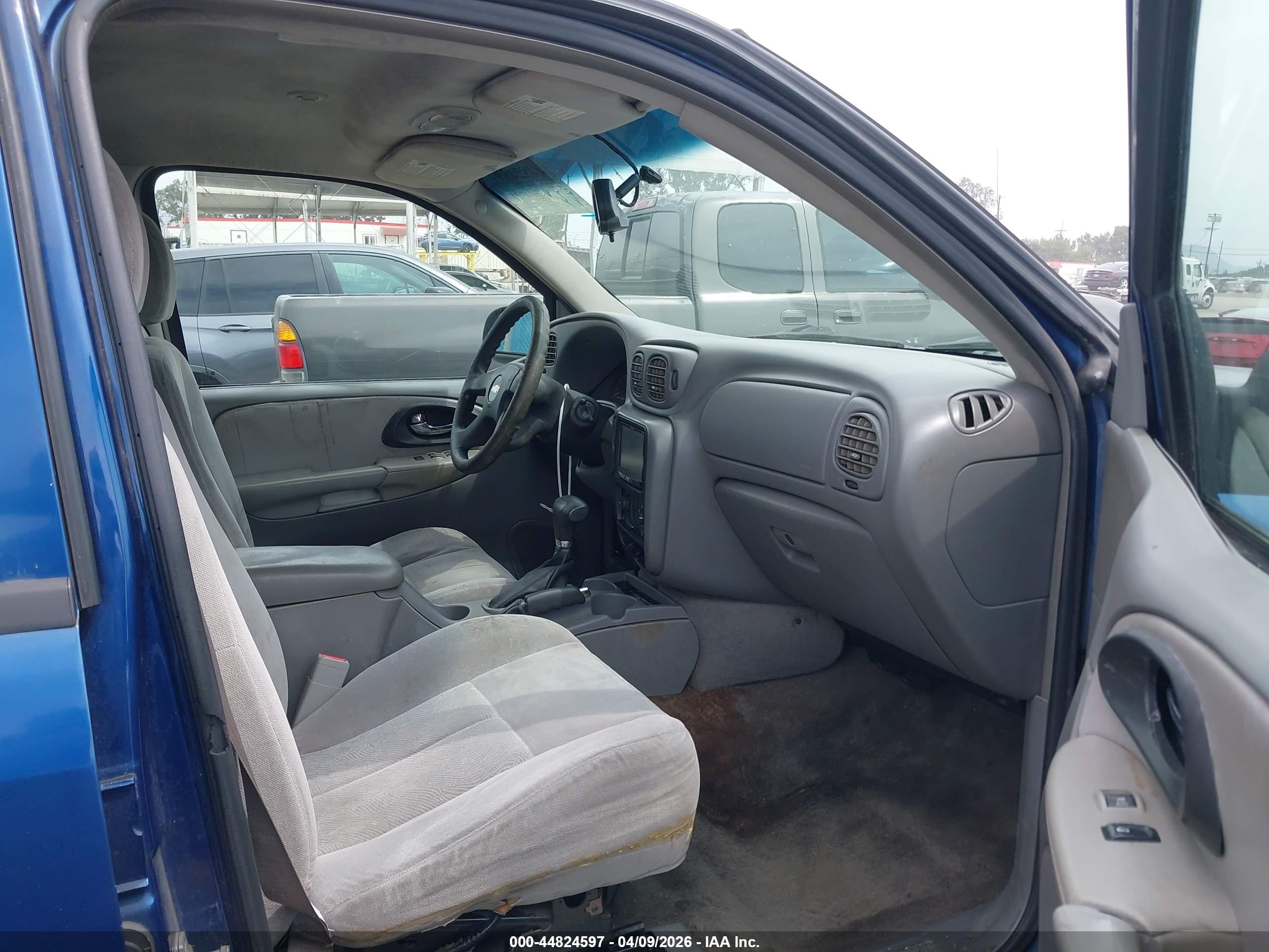CHEVROLET TRAILBLAZER image 5