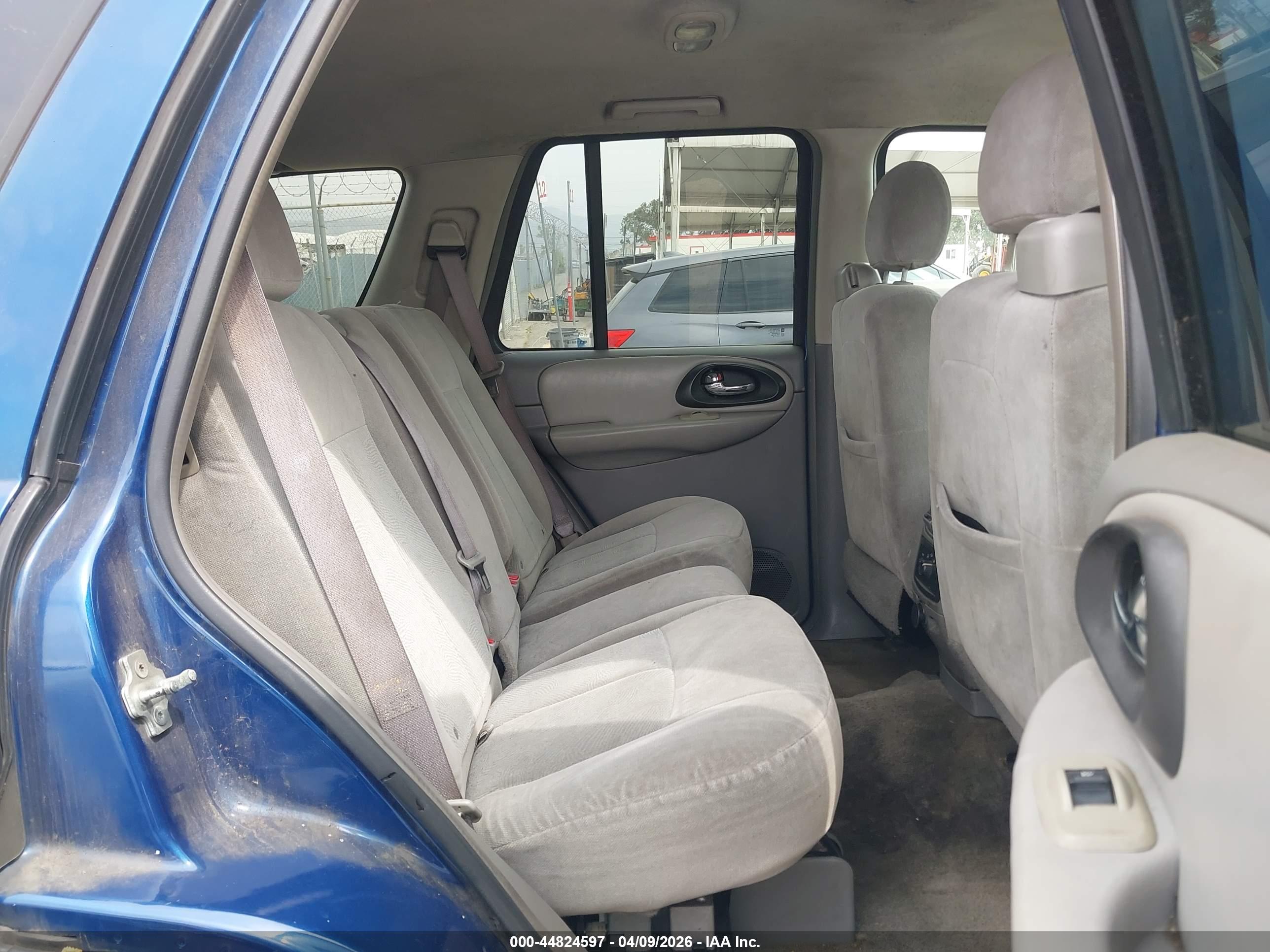 CHEVROLET TRAILBLAZER image 8