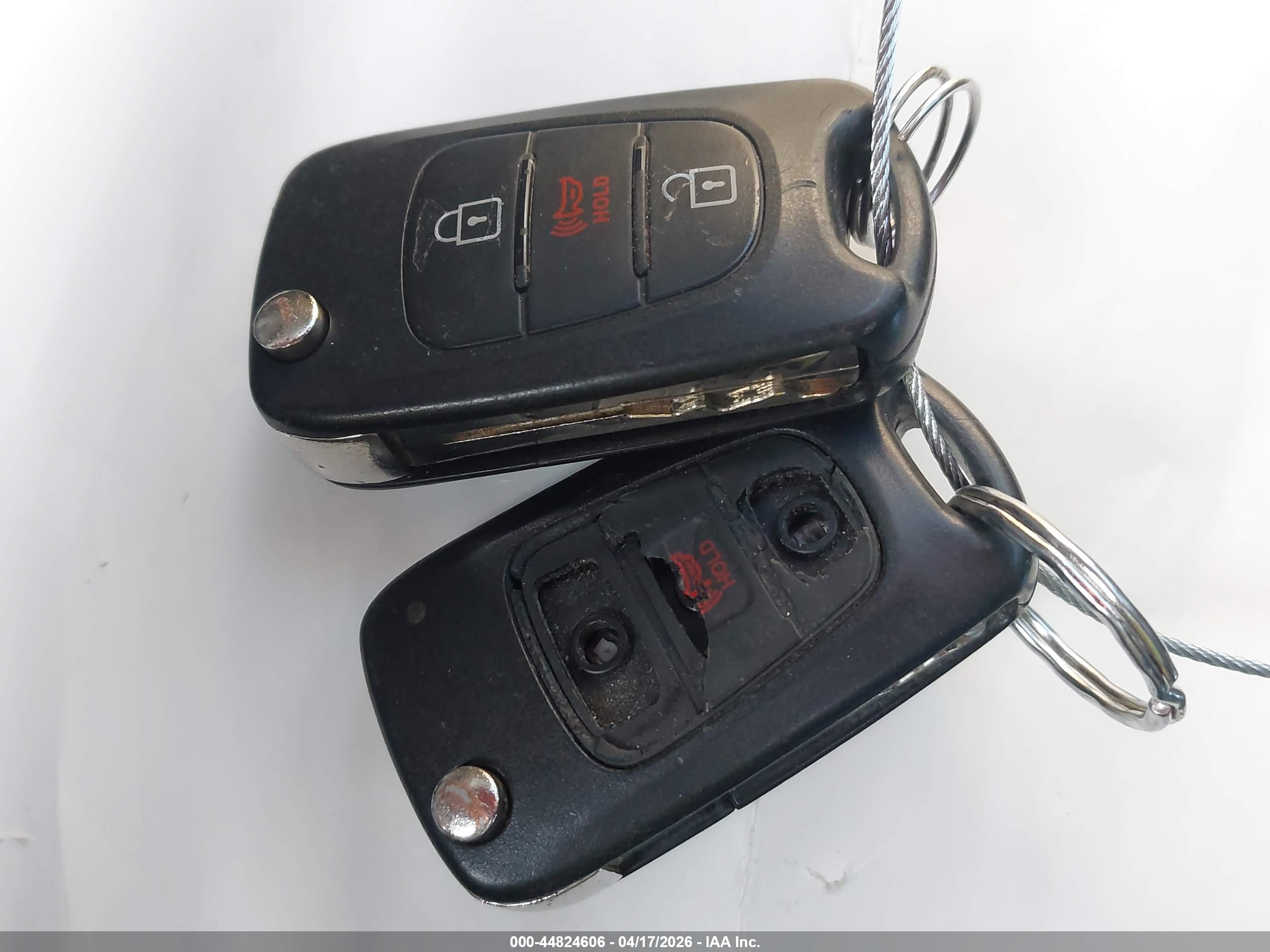 KIA SPORTAGE image 11