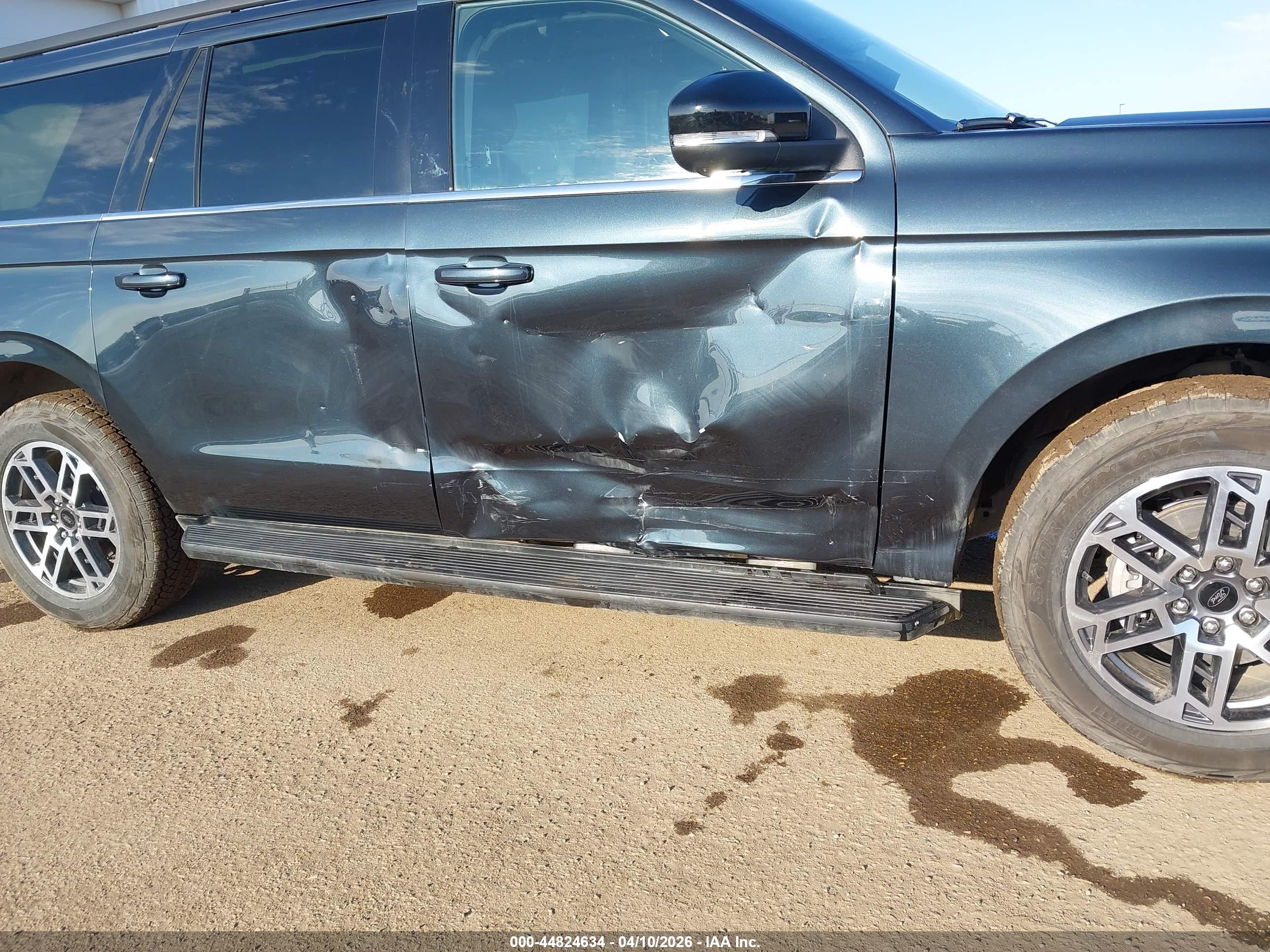 FORD EXPEDITION image 6