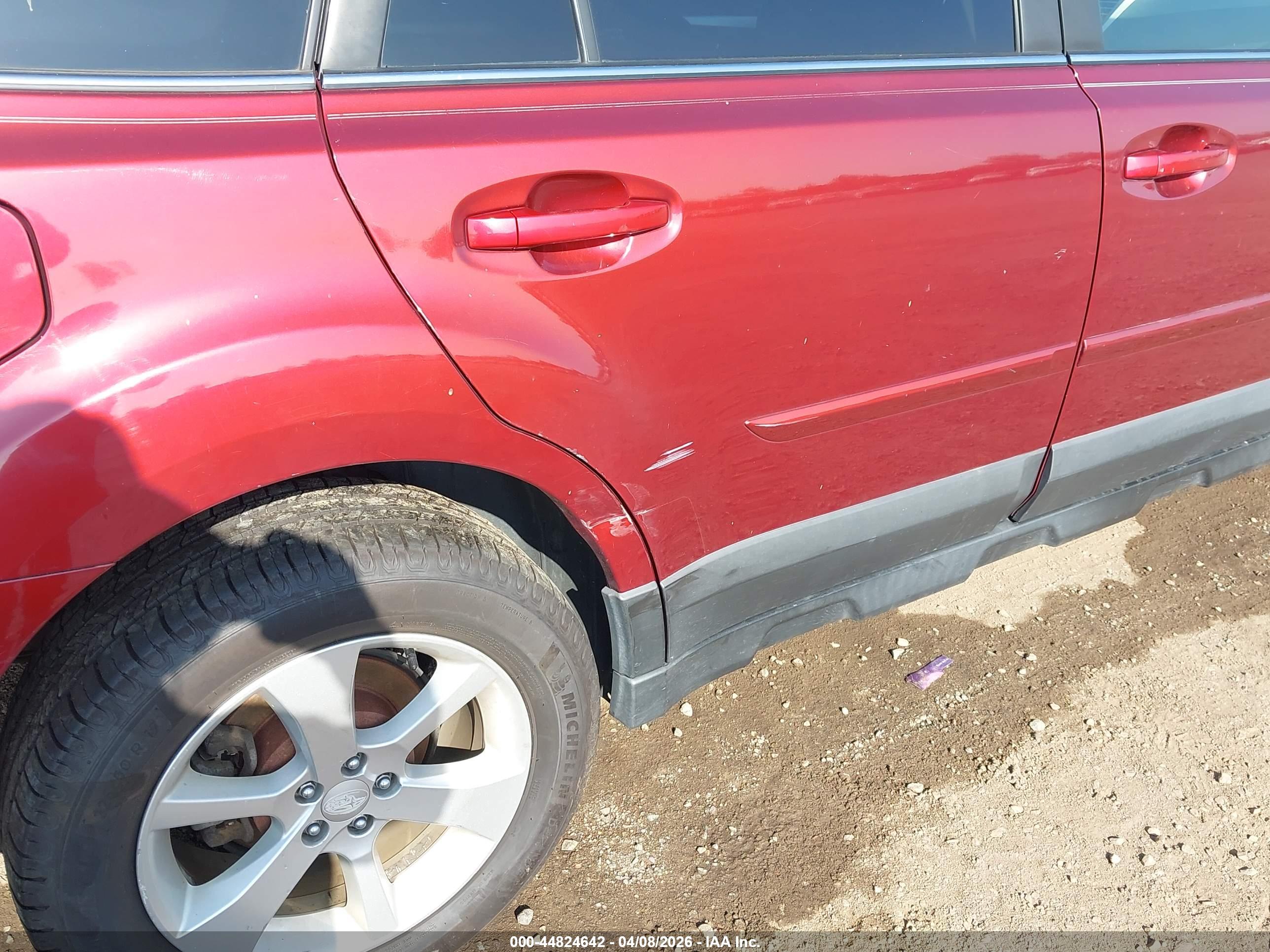 SUBARU OUTBACK image 6