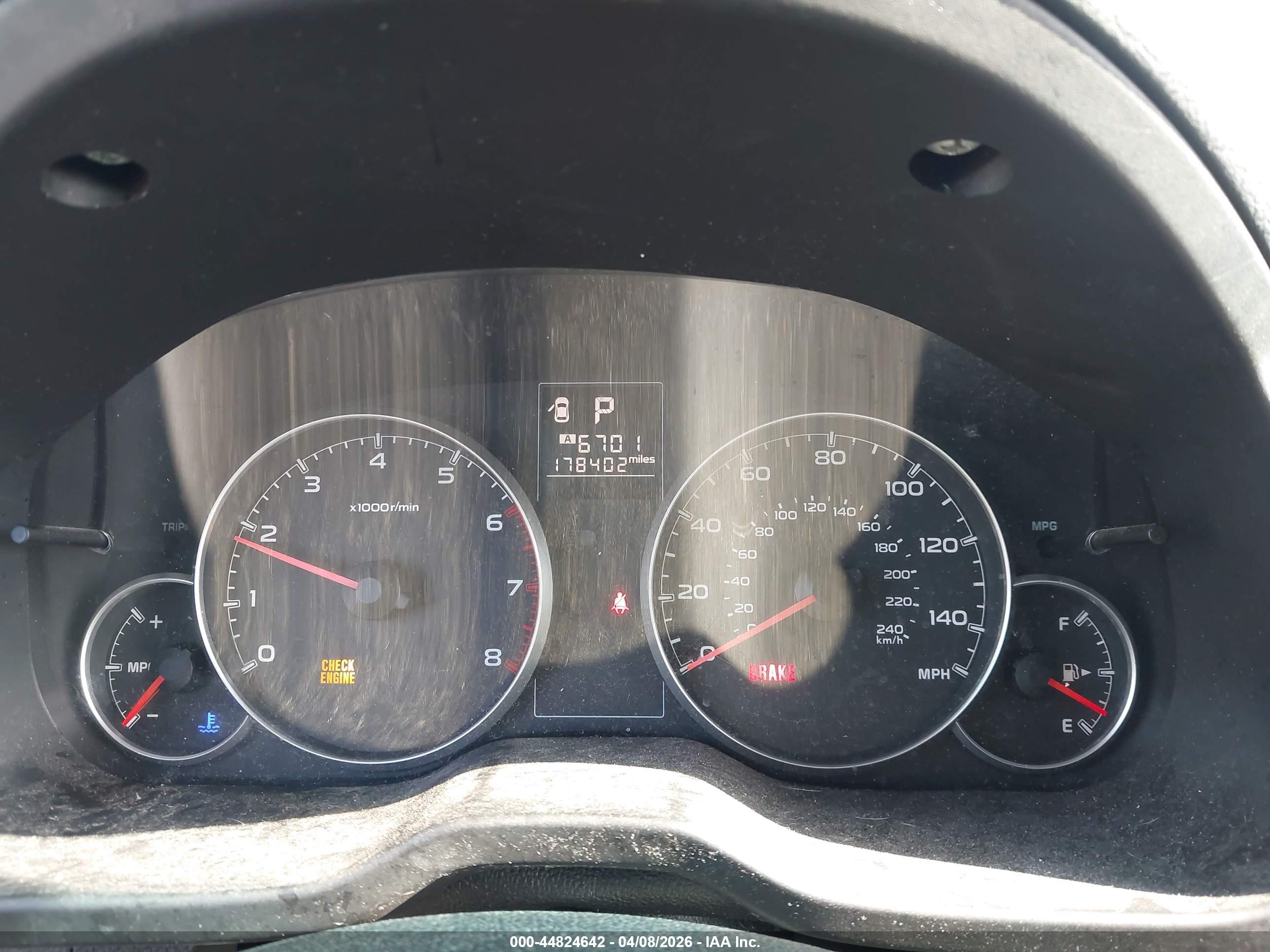 SUBARU OUTBACK image 7
