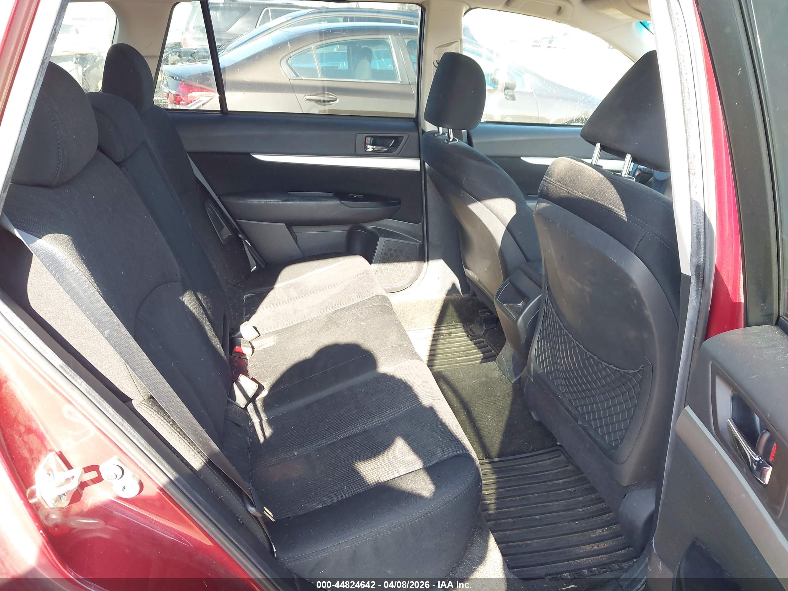SUBARU OUTBACK image 8