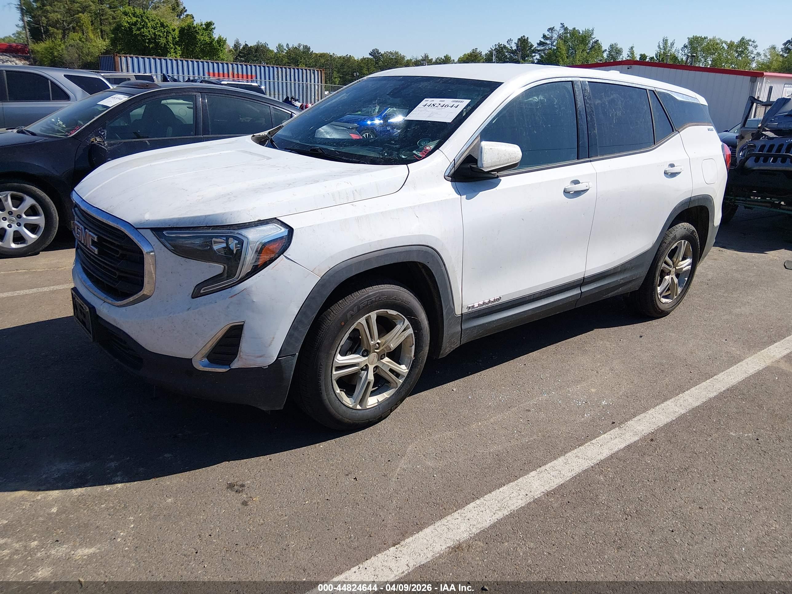 GMC TERRAIN image 2