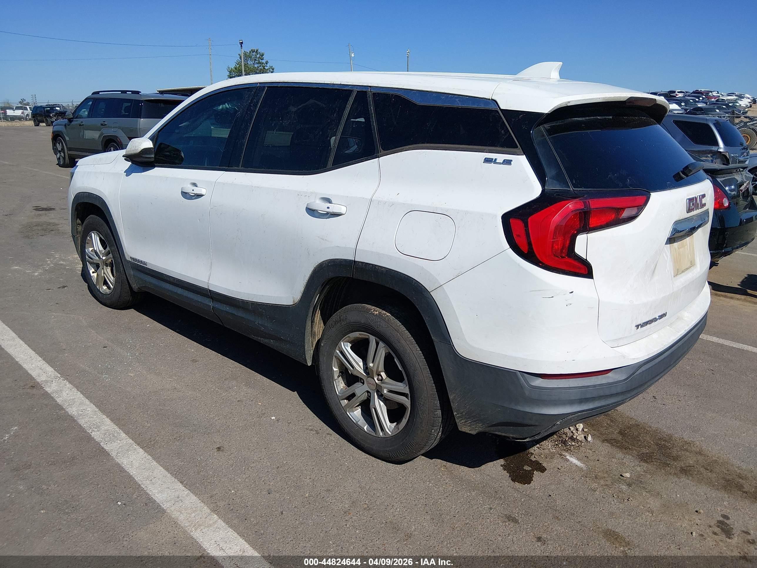 GMC TERRAIN image 3