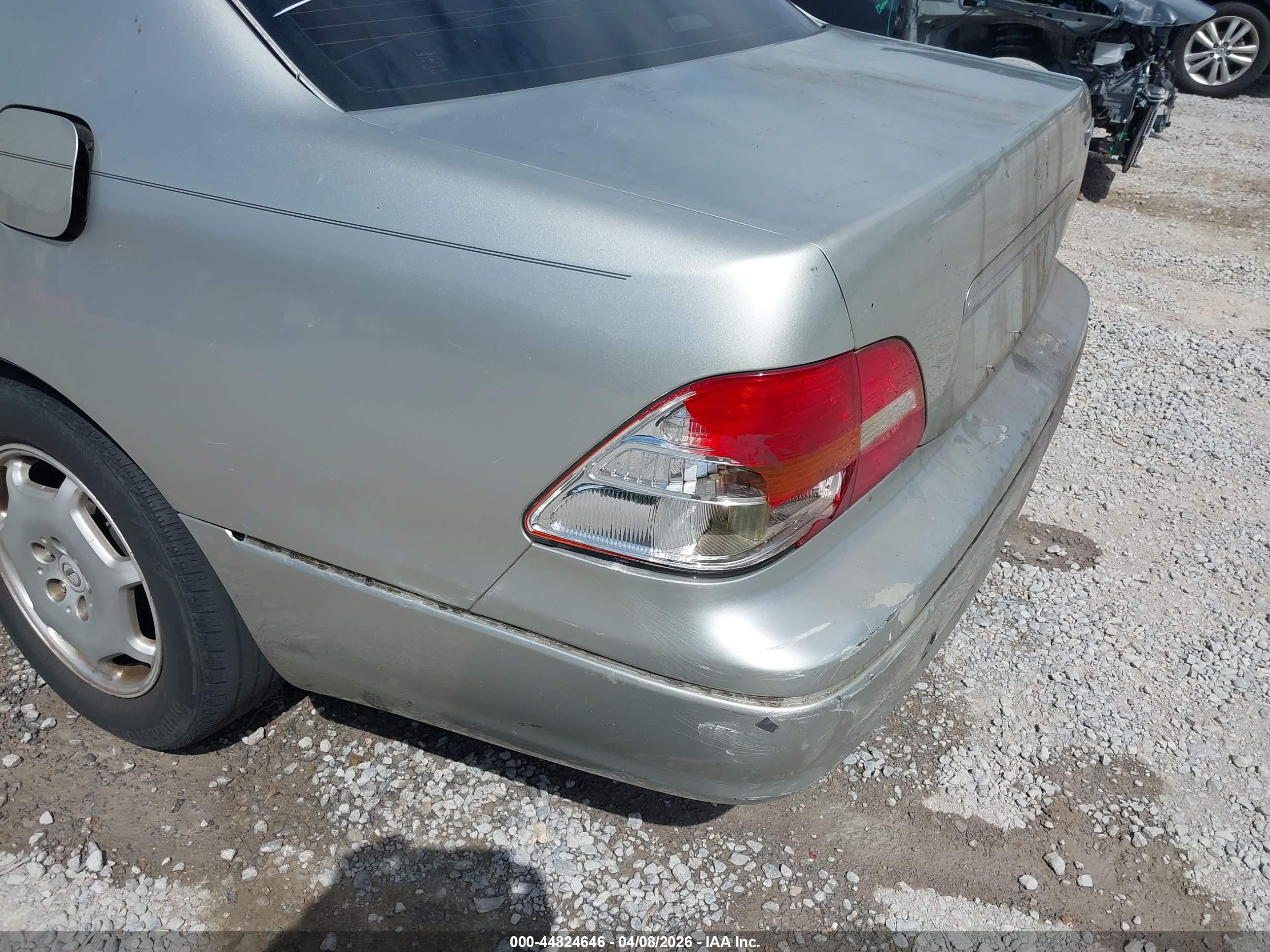 LEXUS LS image 6