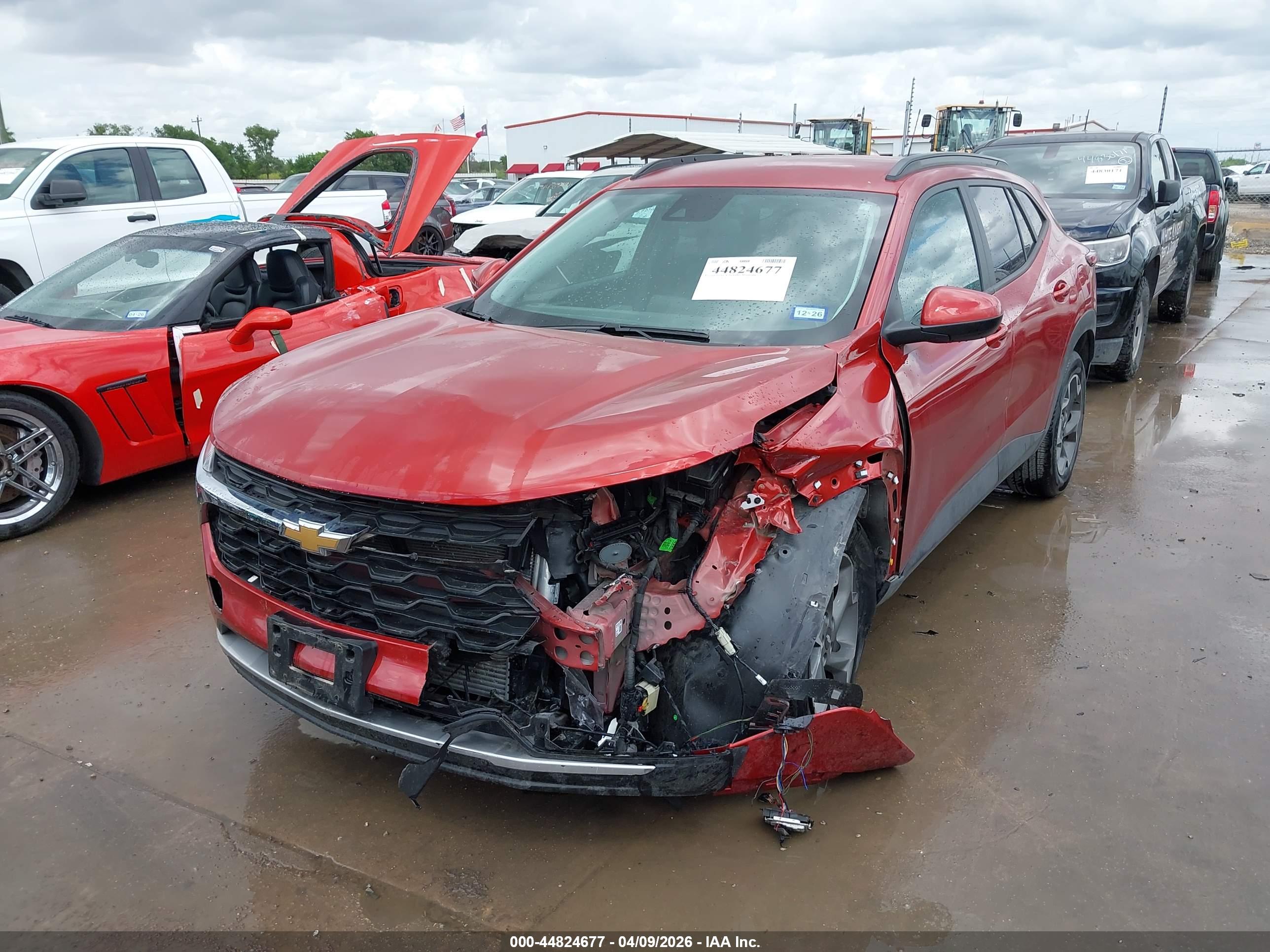 CHEVROLET TRAX image 2