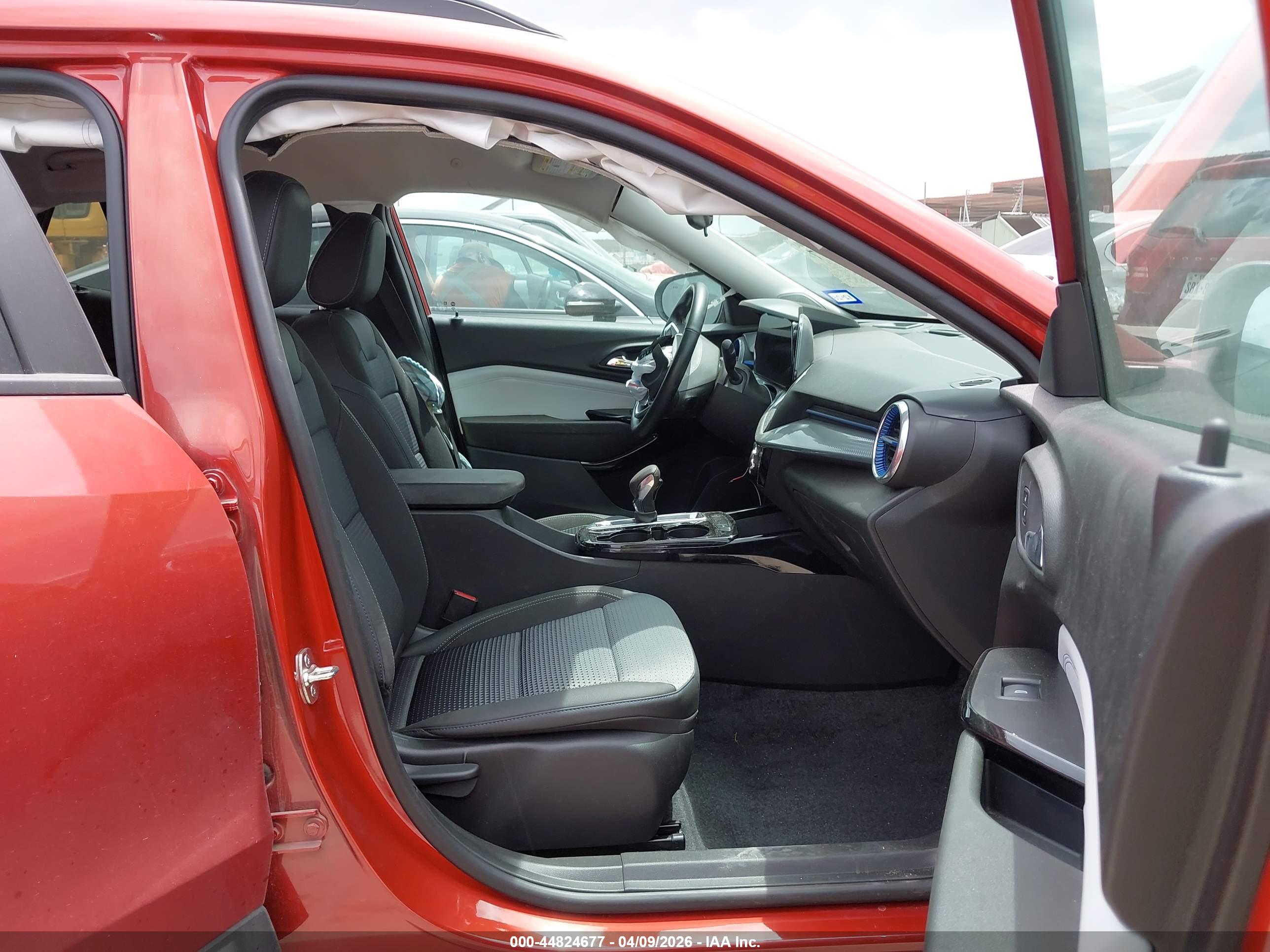 CHEVROLET TRAX image 5